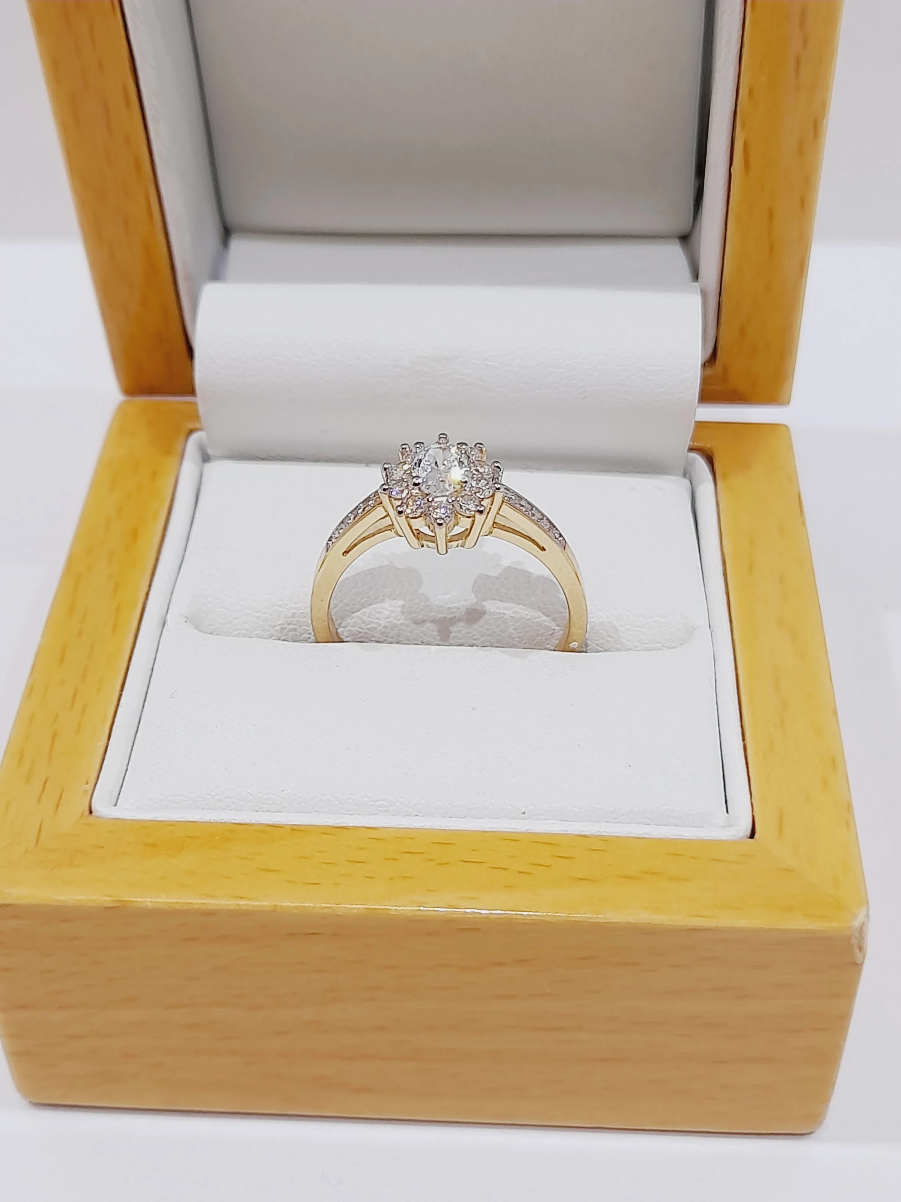 wyrob-jubilerski-piekny-zloty-pierscionek-585-stan-11323-238058