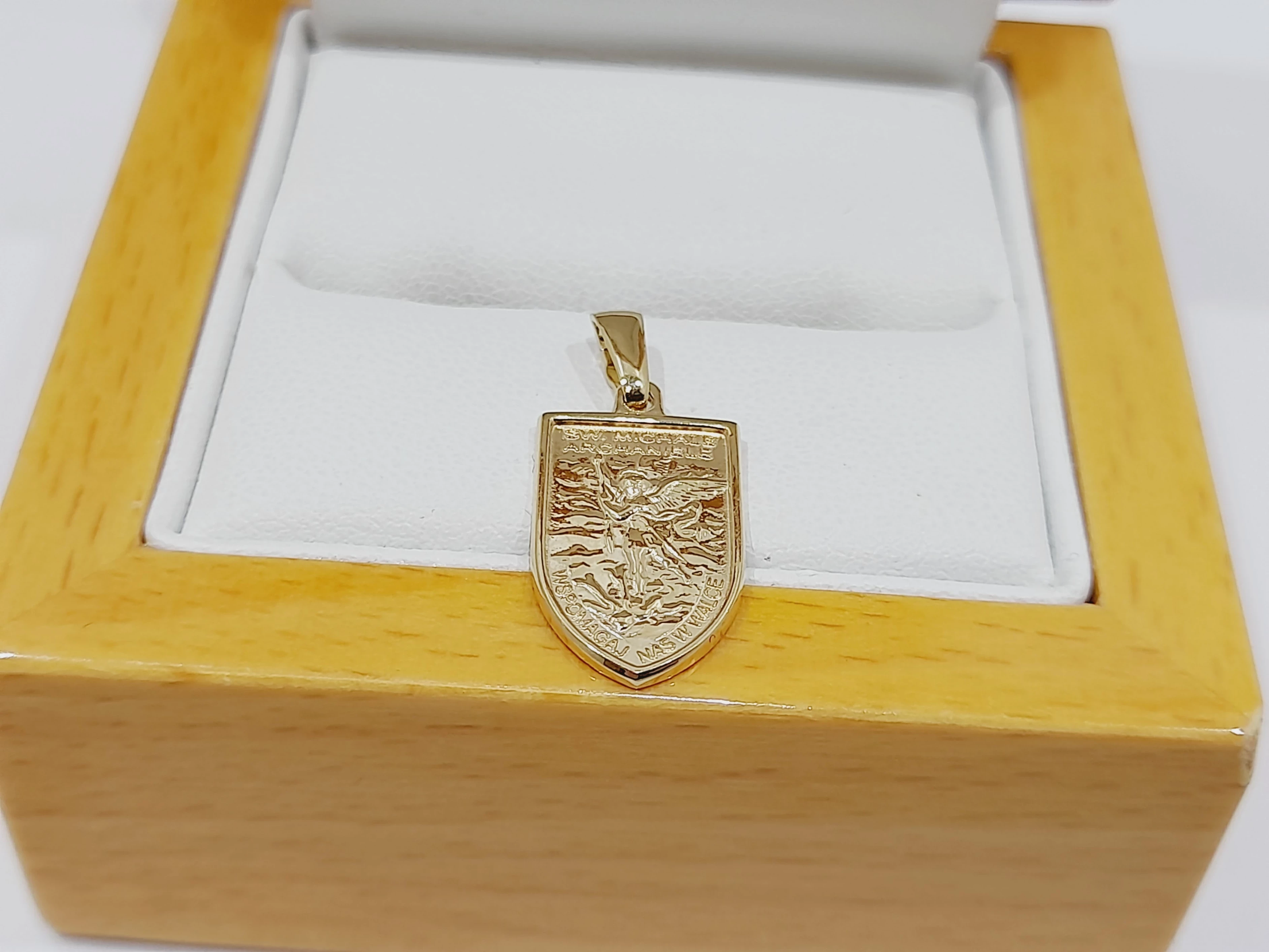 wyrob-jubilerski-zlota-zawieszka-585-budziszynska-107d-sj-wroclaw