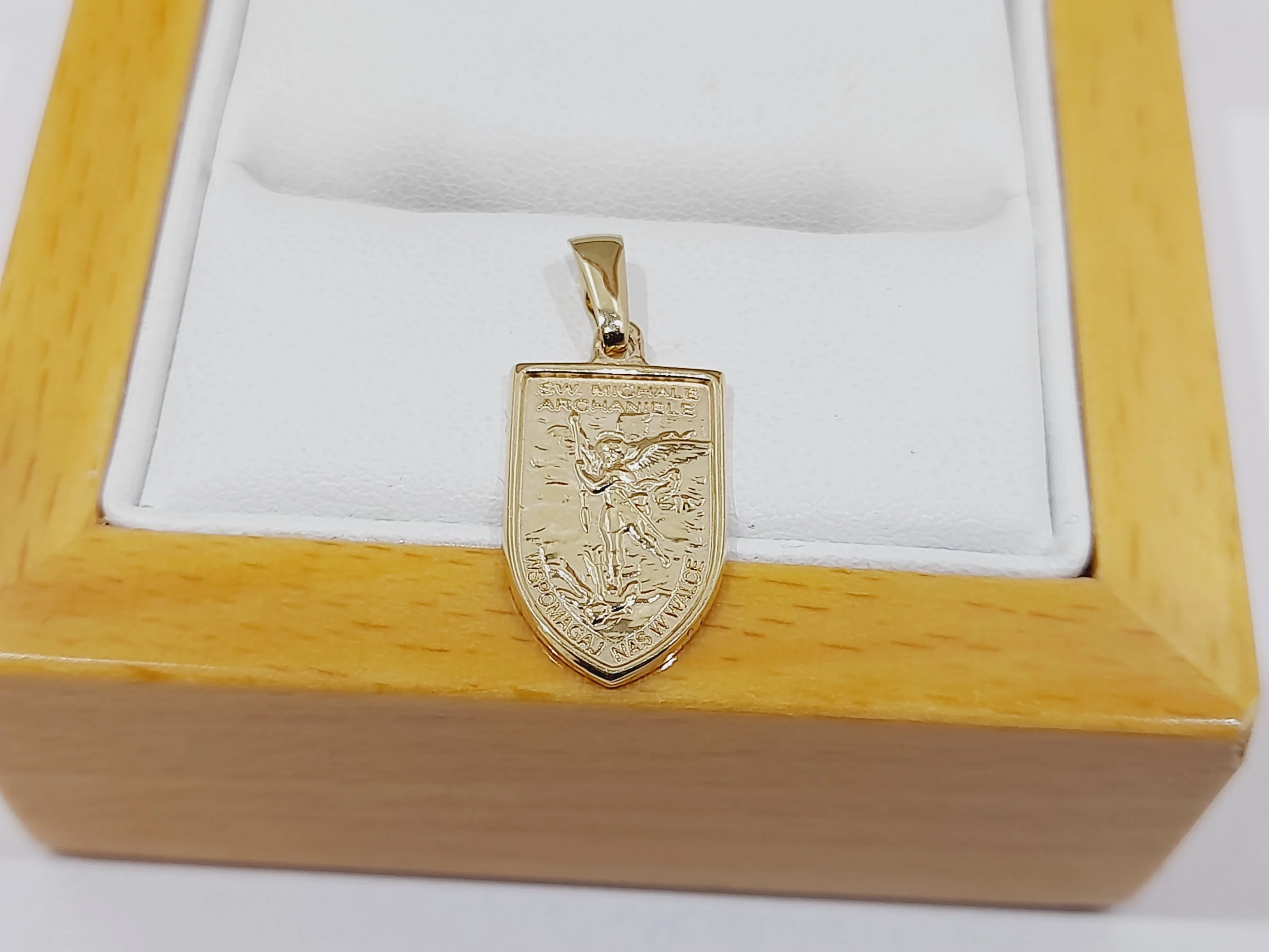 wyrob-jubilerski-zlota-zawieszka-585-stan-11323-238058