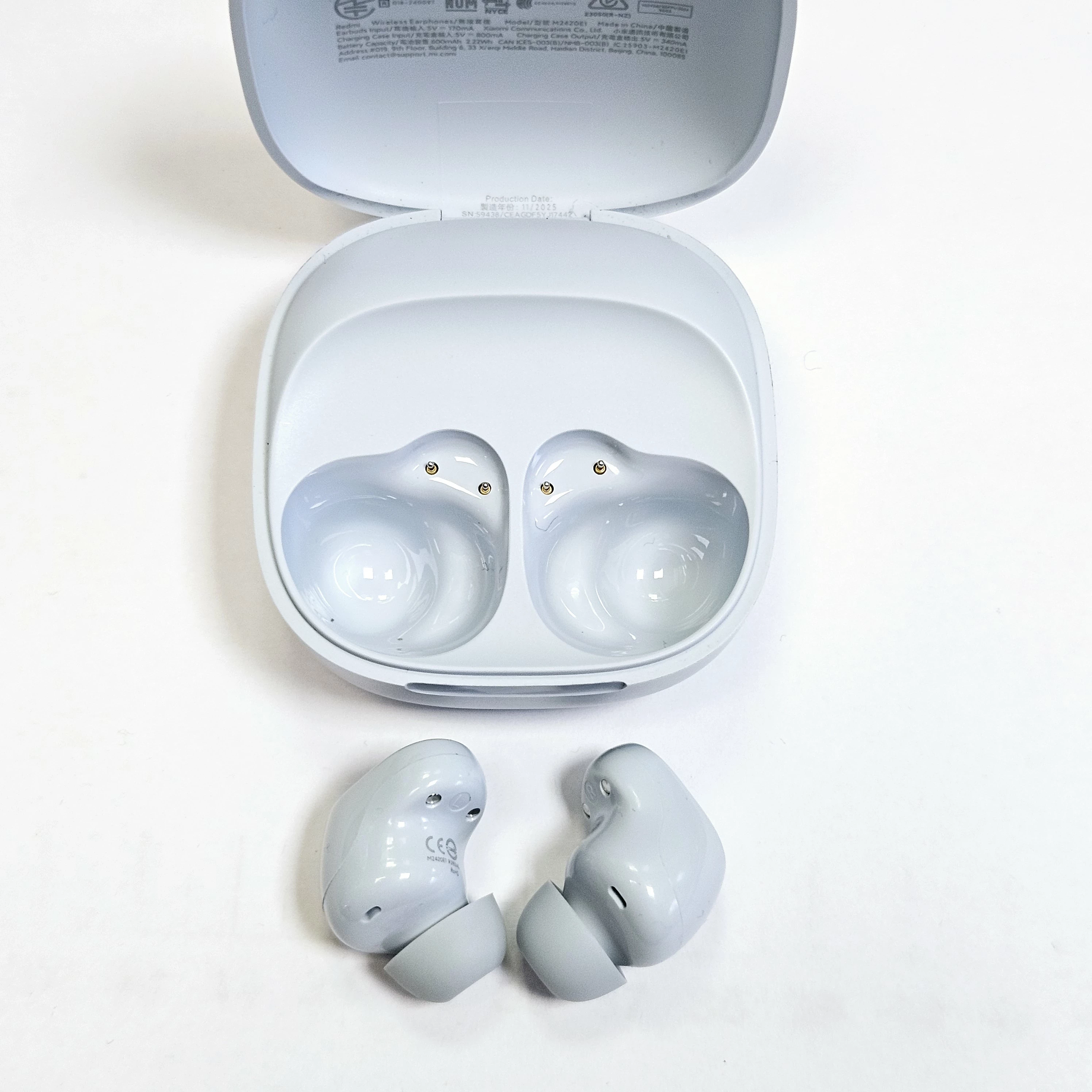 sluchawki-redmi-buds-6-play-kolor-dominujacy-129357-5