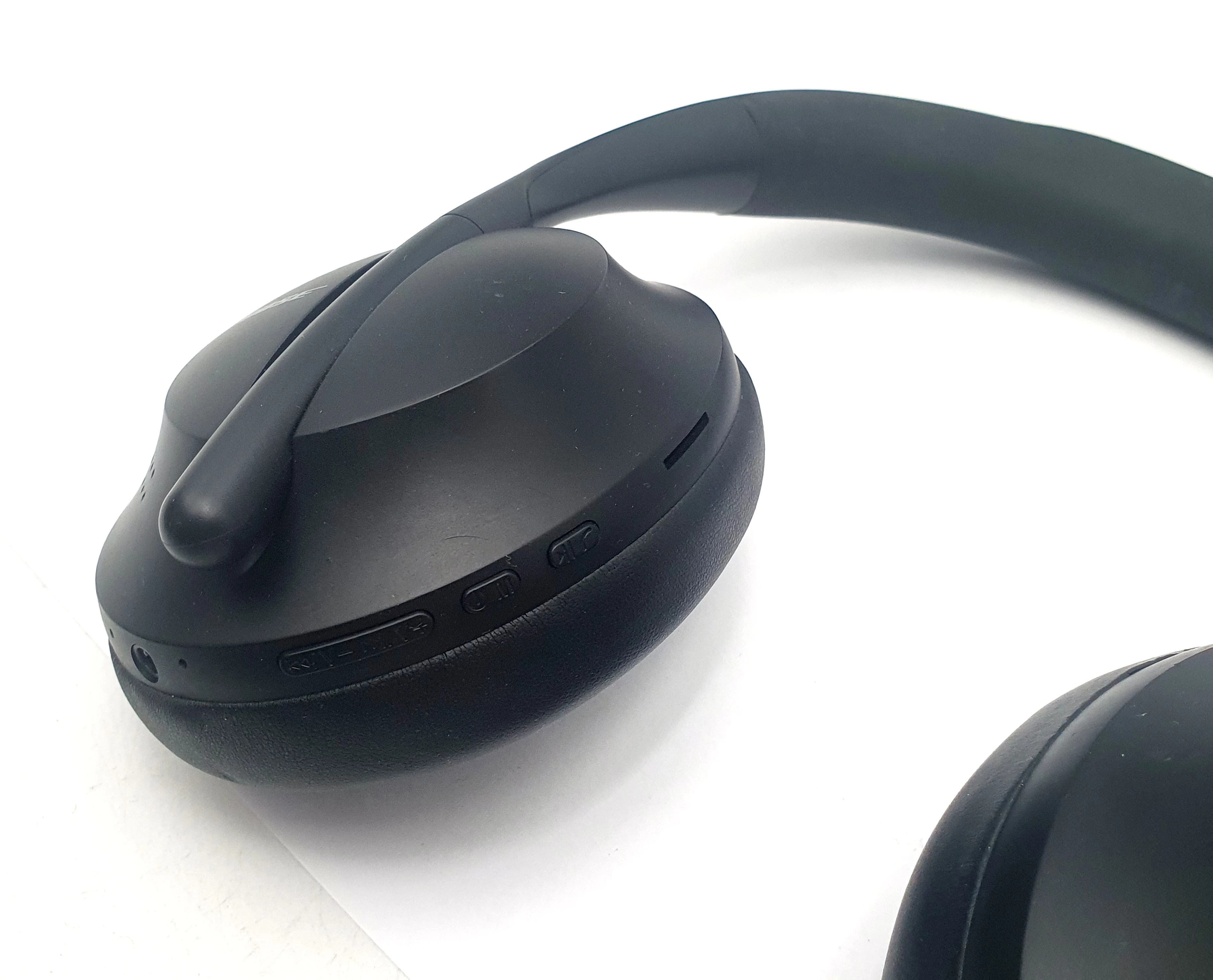 sluchawki-bt-bose-700-wireless-czarne-transmisja-sygnalu-203713-217785