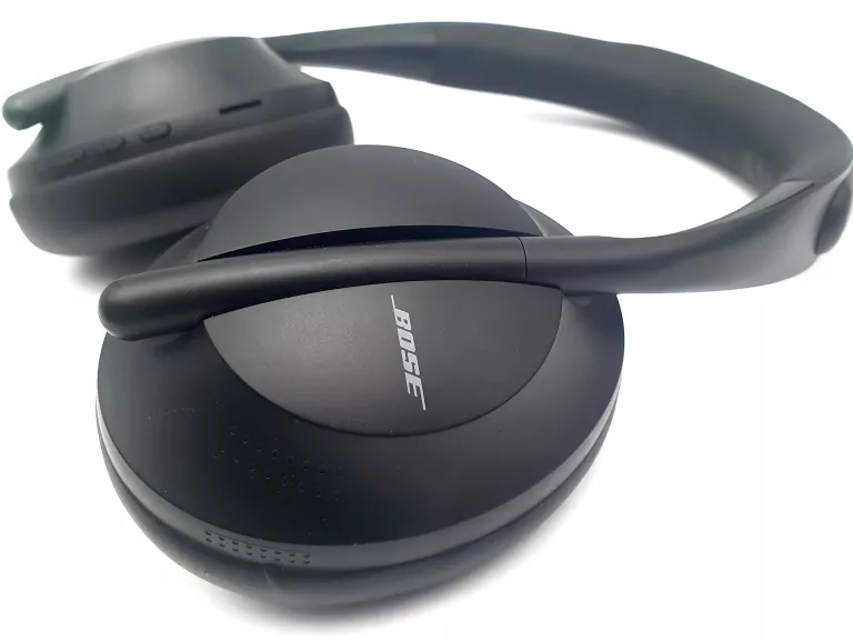 sluchawki-bt-bose-700-wireless-czarne-kolor-dominujacy-129357-3