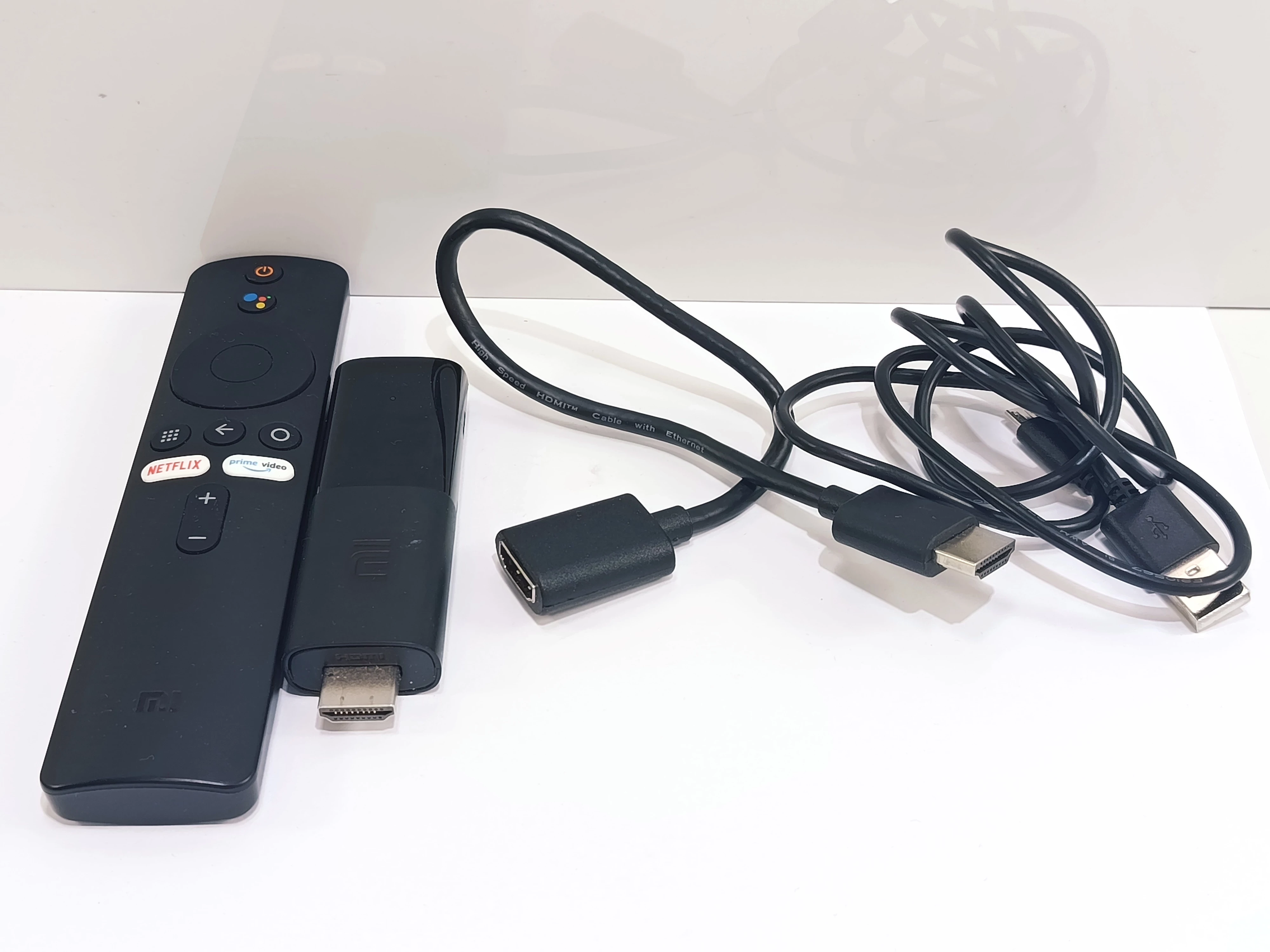 odtwarzacz-multimedialny-xiaomi-tv-stick-stan-11323-2