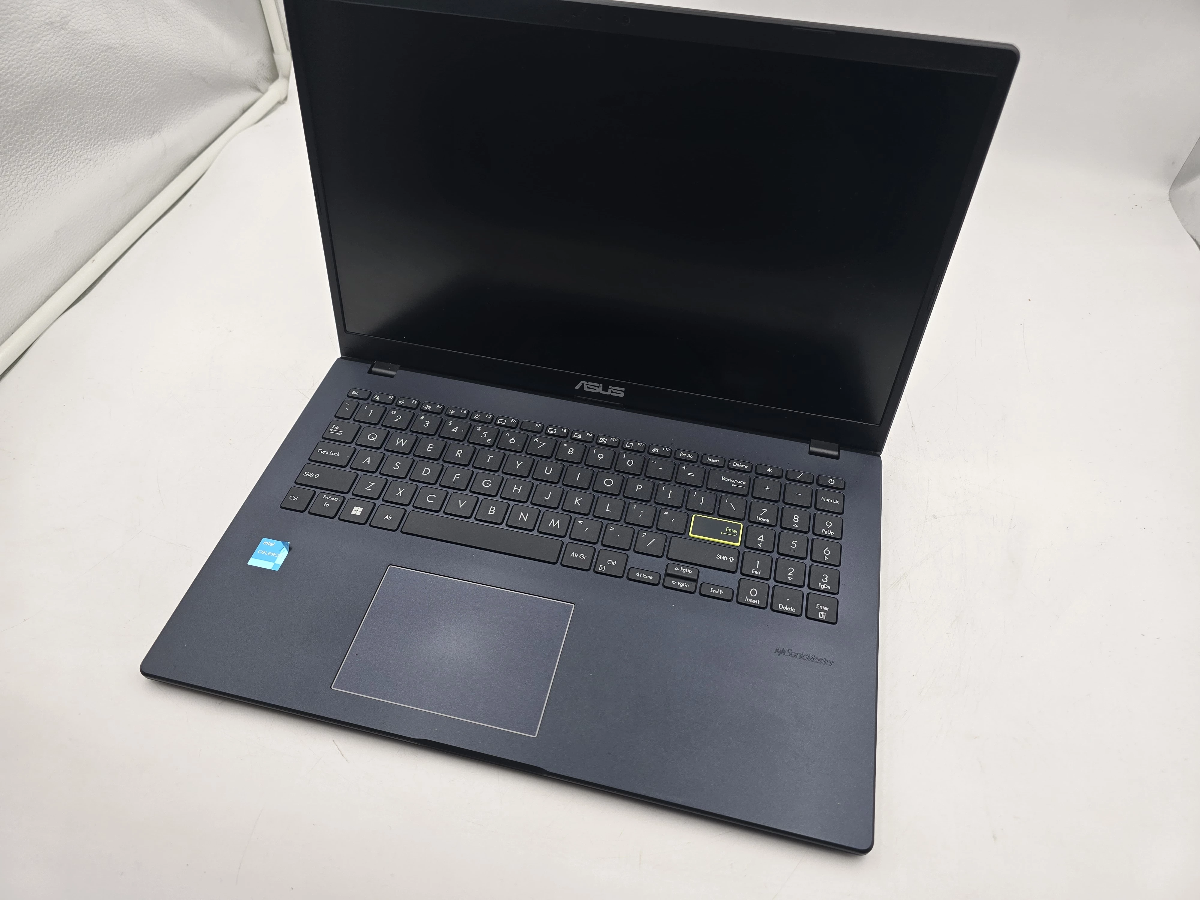 asus-e510ka-ej485ws-celeron-m4500-156-fhd-4gb-seria-procesora-4366-140