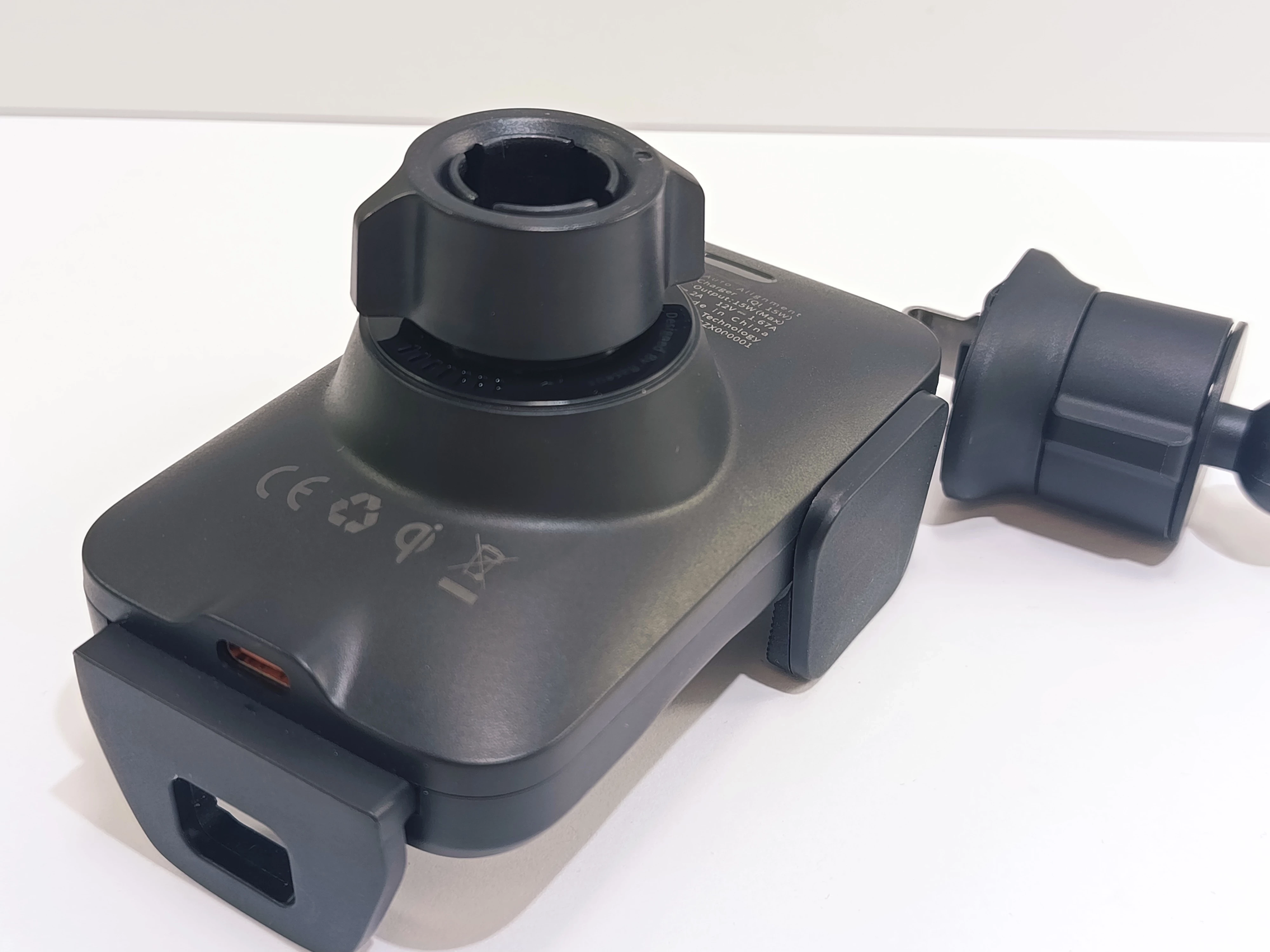 uchwyt-na-telefon-do-kratki-wentylacyjnej-baseus-waga-produktu-z-opakowaniem-jednostkowym-0200