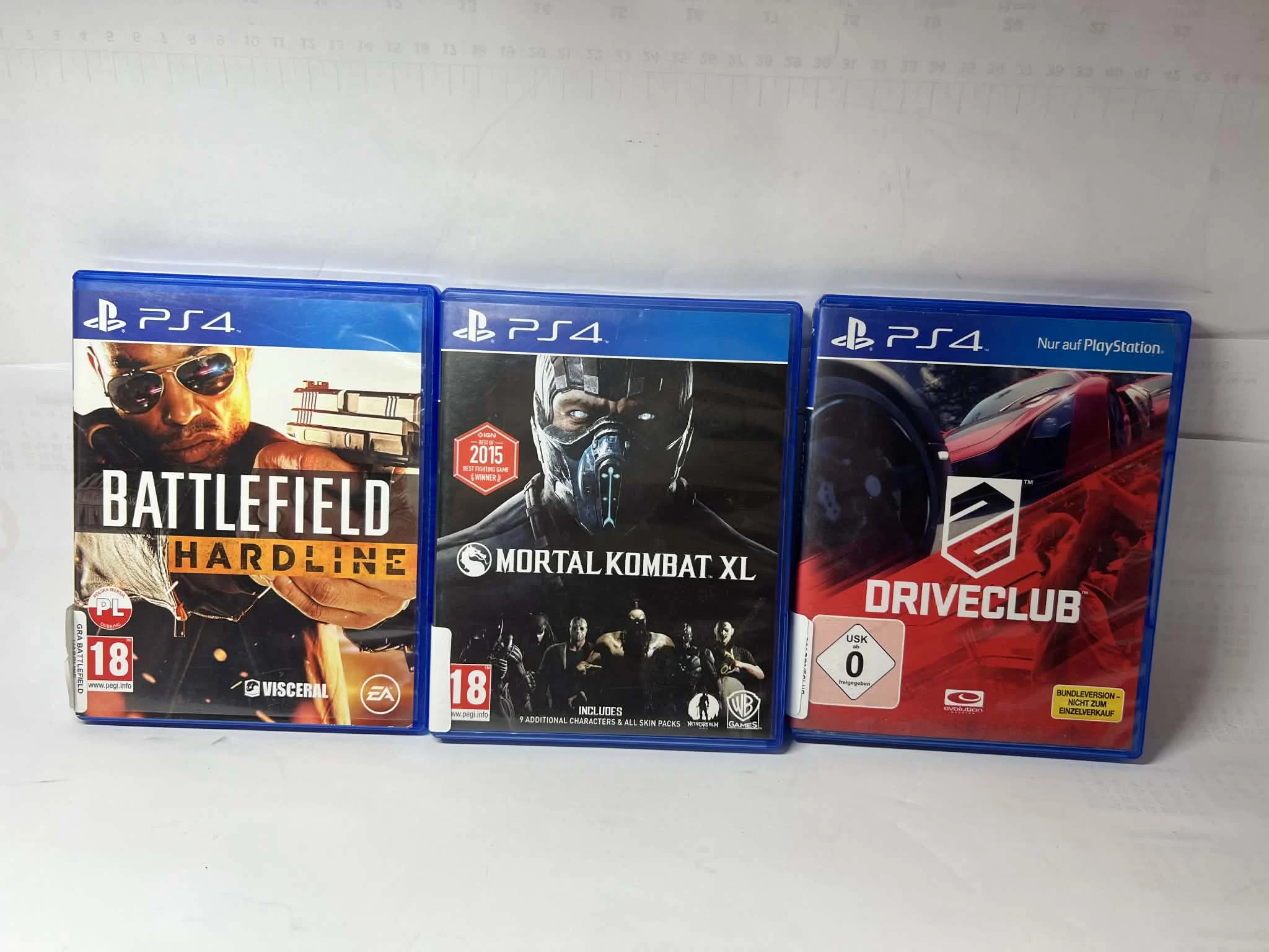 konsola-ps4-pro-1tb2xpad3xgraokablowanie-stan-11323-2