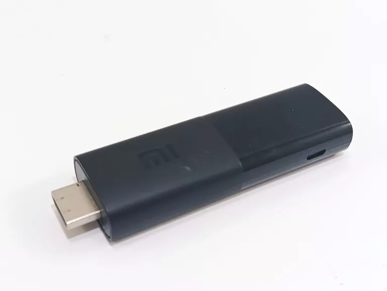 odtwarzacz-multimedialny-xiaomi-tv-stick-model-odtwarzacz-google-tv-do-starego-telewizora-smart