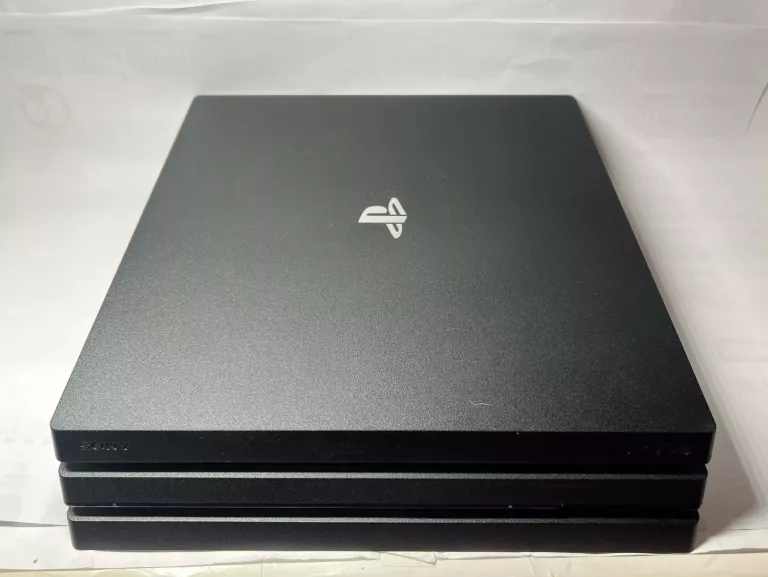 konsola-ps4-pro-1tb2xpad3xgraokablowanie-wersja-130590-3