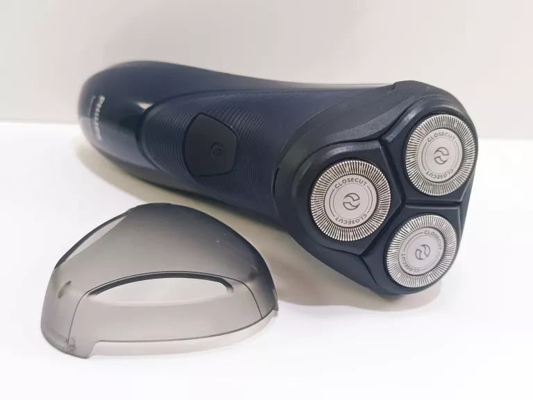 maszynka-do-golenia-philips-1000-series-mozliwosc-mycia-pod-woda-205614-223990