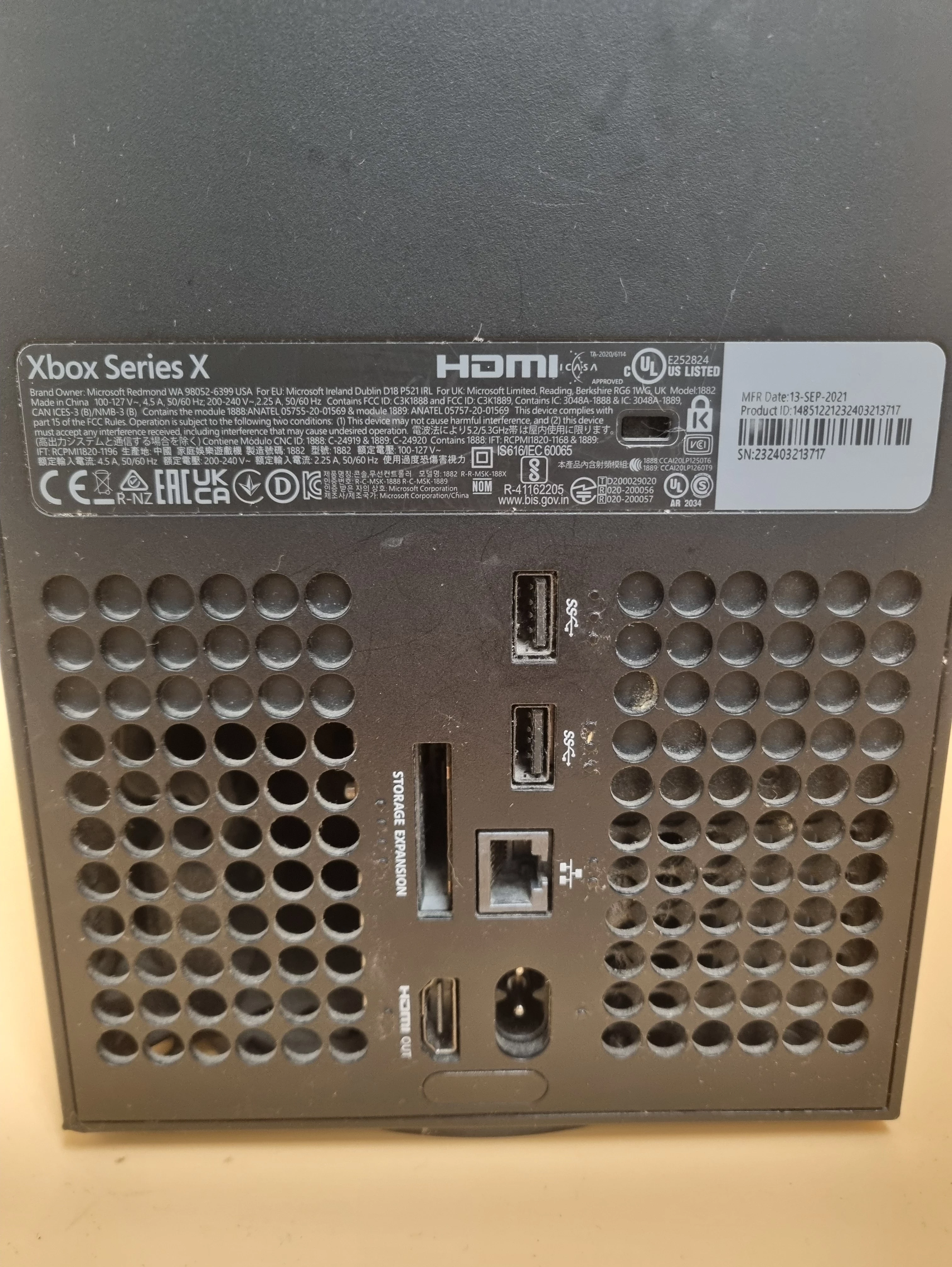 konsola-microsoft-xbox-series-x-1tb-ean-gtin-889842388350