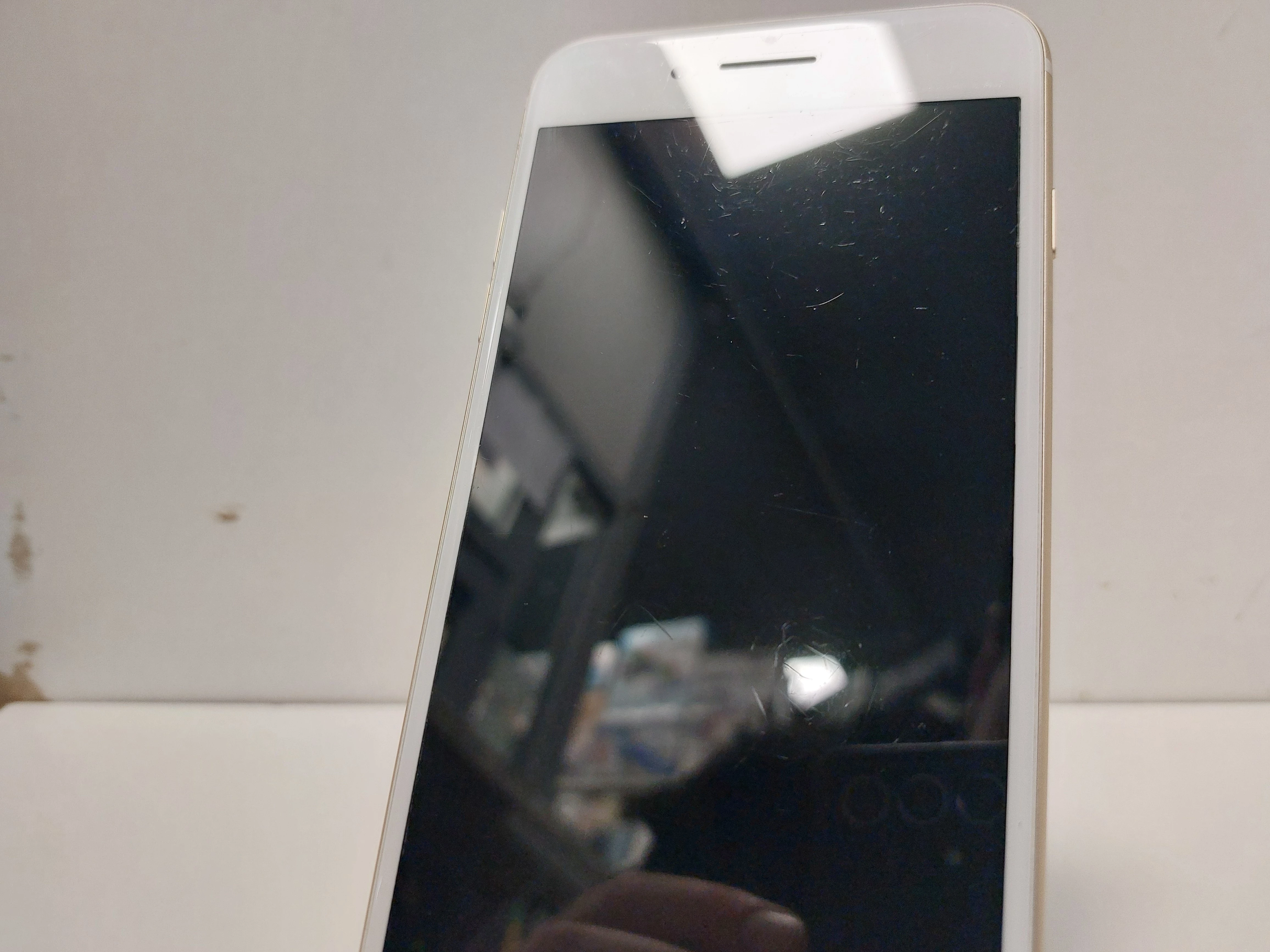 telefon-iphone-7-plus-128-gb-bateria-77-polecam-pamiec-ram-202865-214129