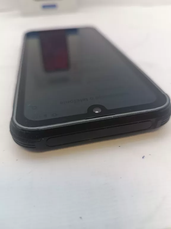 telefon-maxcom-ms572-pudelko-typ-202685-212929