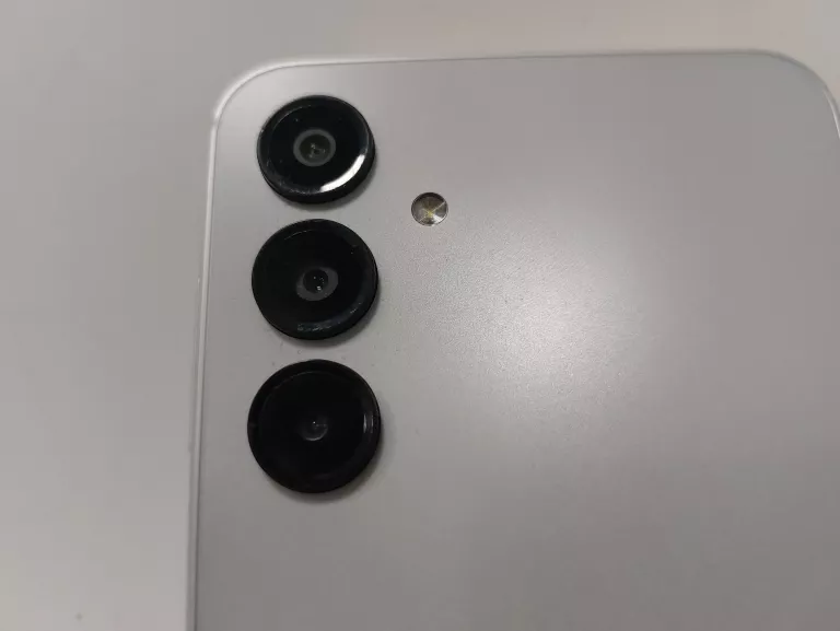 telefon-samsung-galaxy-a16-4128gb-polecam-przekatna-ekranu-670