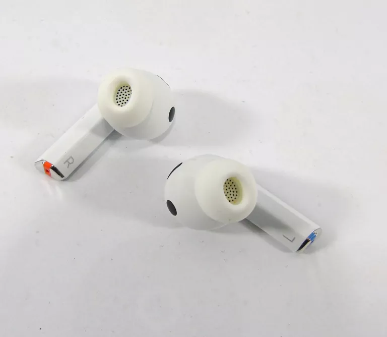 sluchawki-samsung-buds-3-pro-sm-r630-stan-11323-2