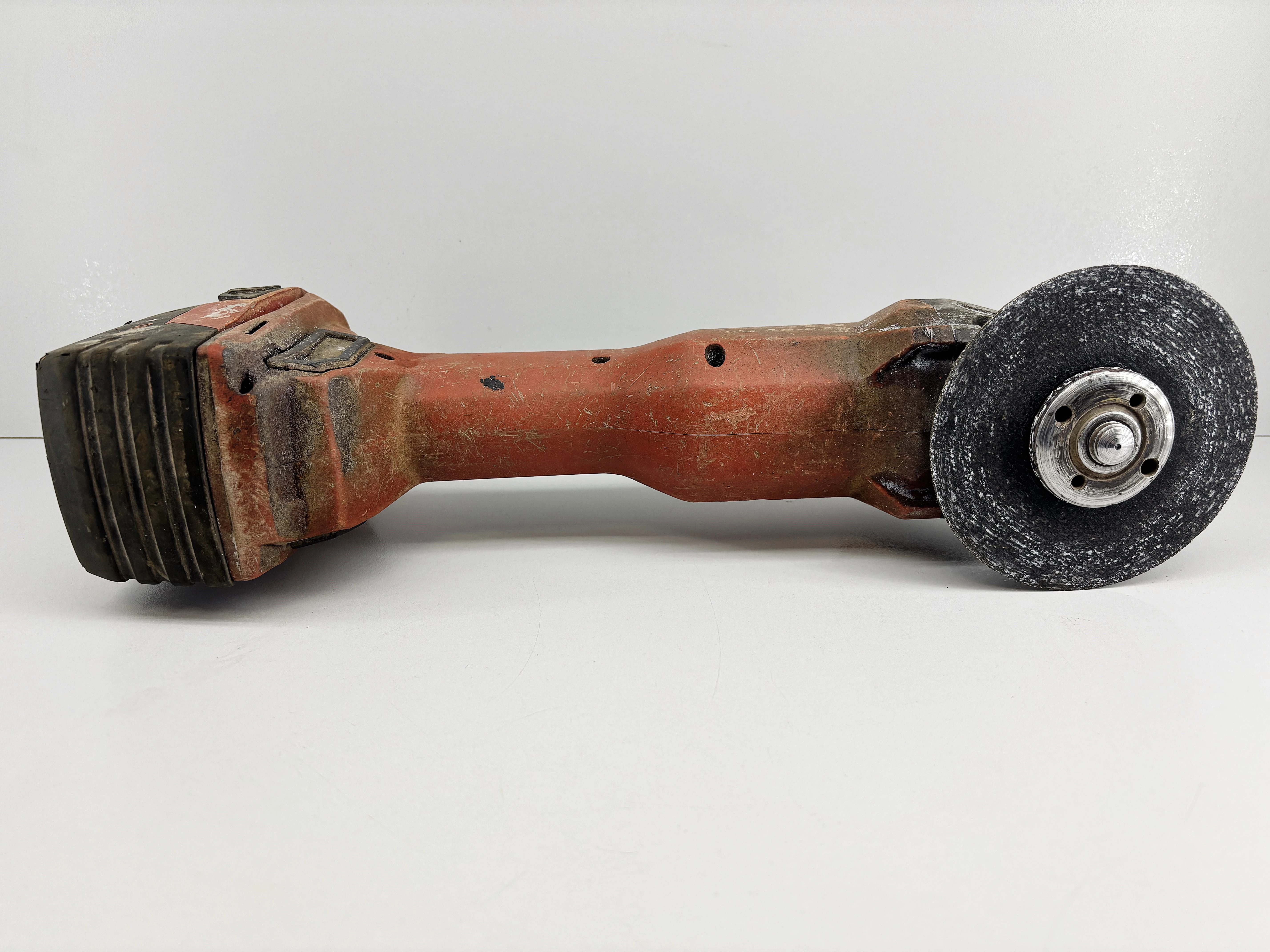 akumulatorowa-szlifierka-katowa-ag-4s-a22-stan-11323-2