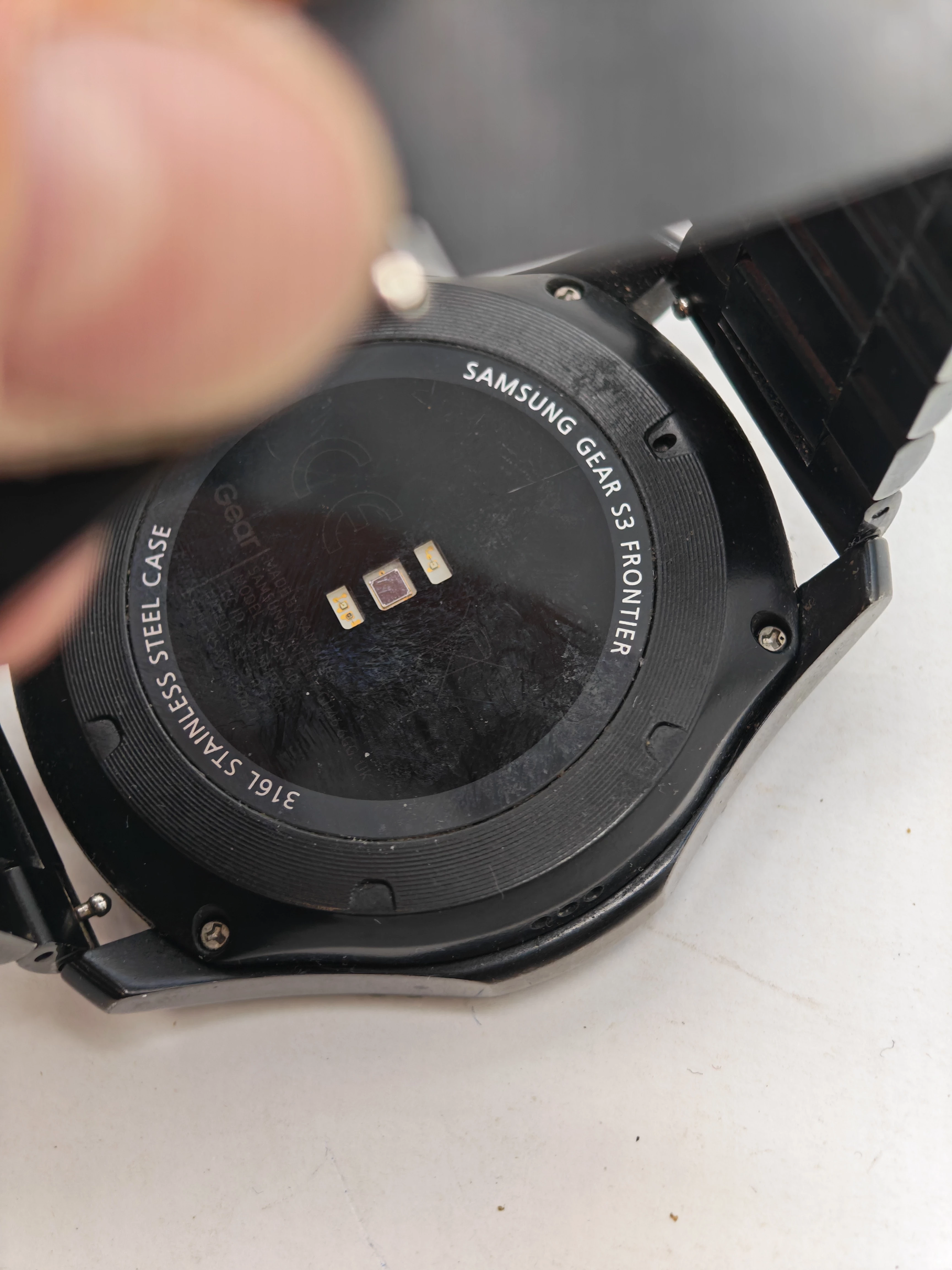 smartwatch-samsung-s3-frontier-stacja-ladujaca-stan-11323-238062