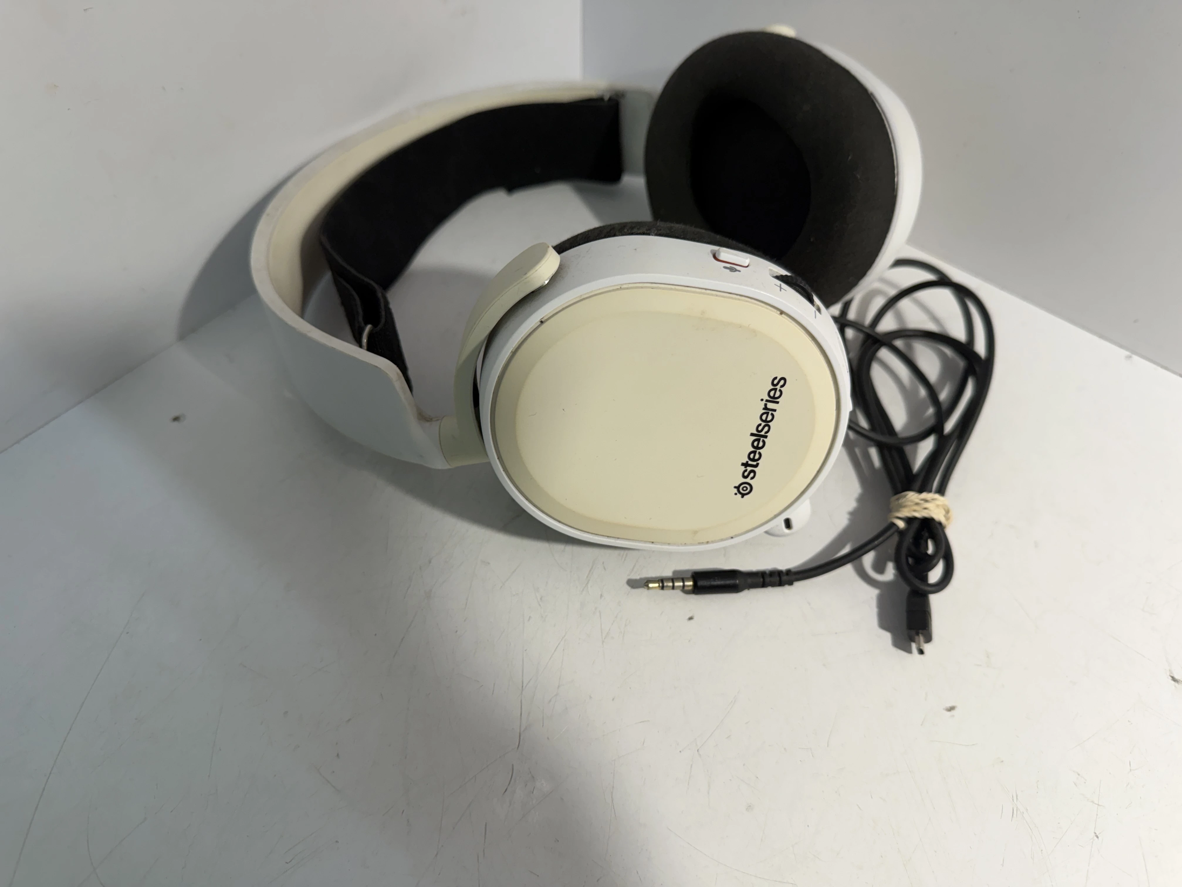 sluchawki-steelseries-arctis-3-biale-ean-gtin-0813682025243