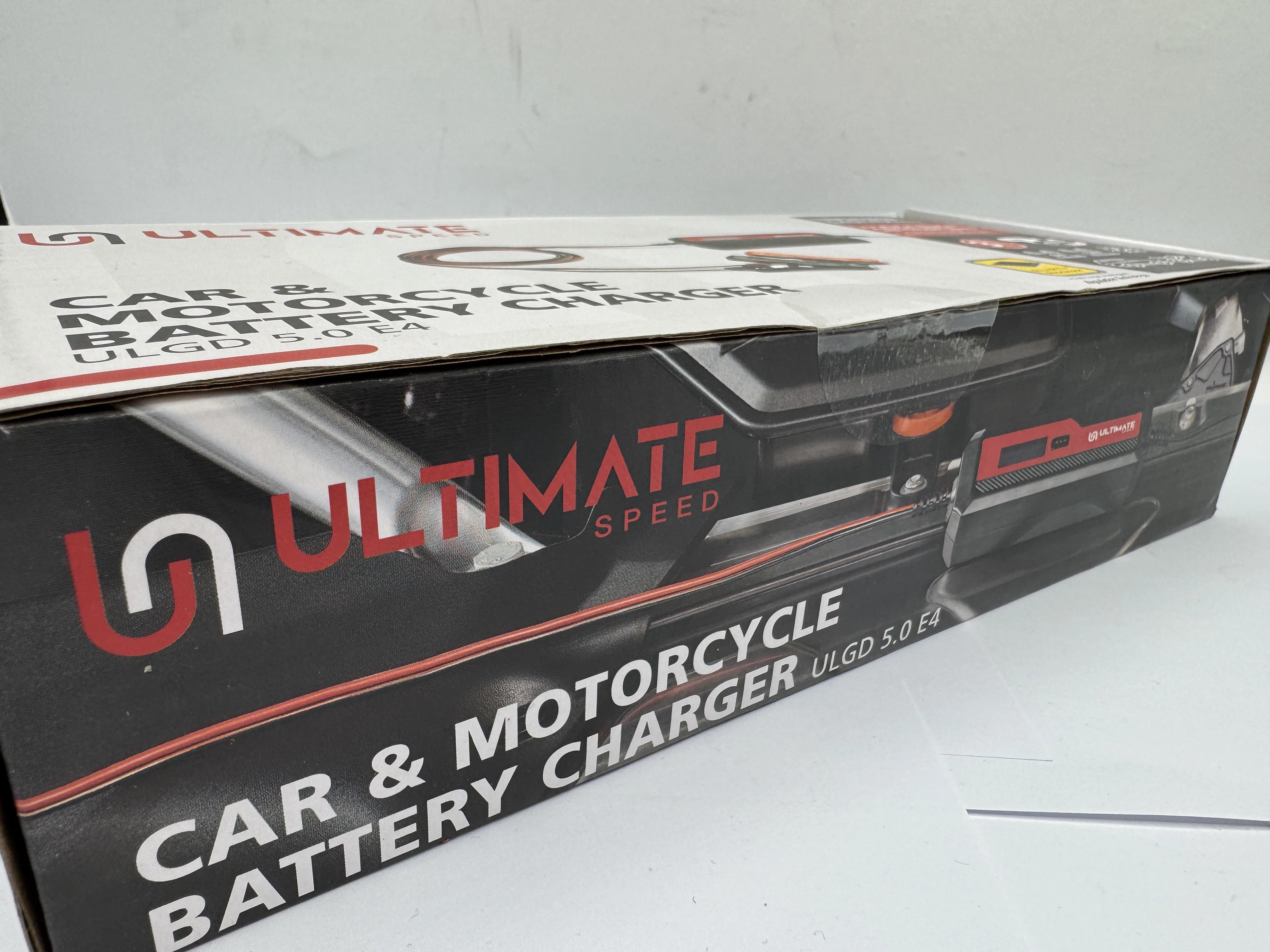 ladowarka-do-akumulatorow-samochodowych-ultimate-speed-ulgd-50-e4-ean-gtin-4052916593745