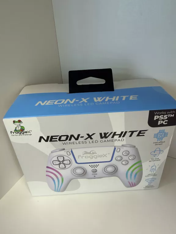 pad-neon-x-white-ps5-pc-ean-gtin-5900354601395