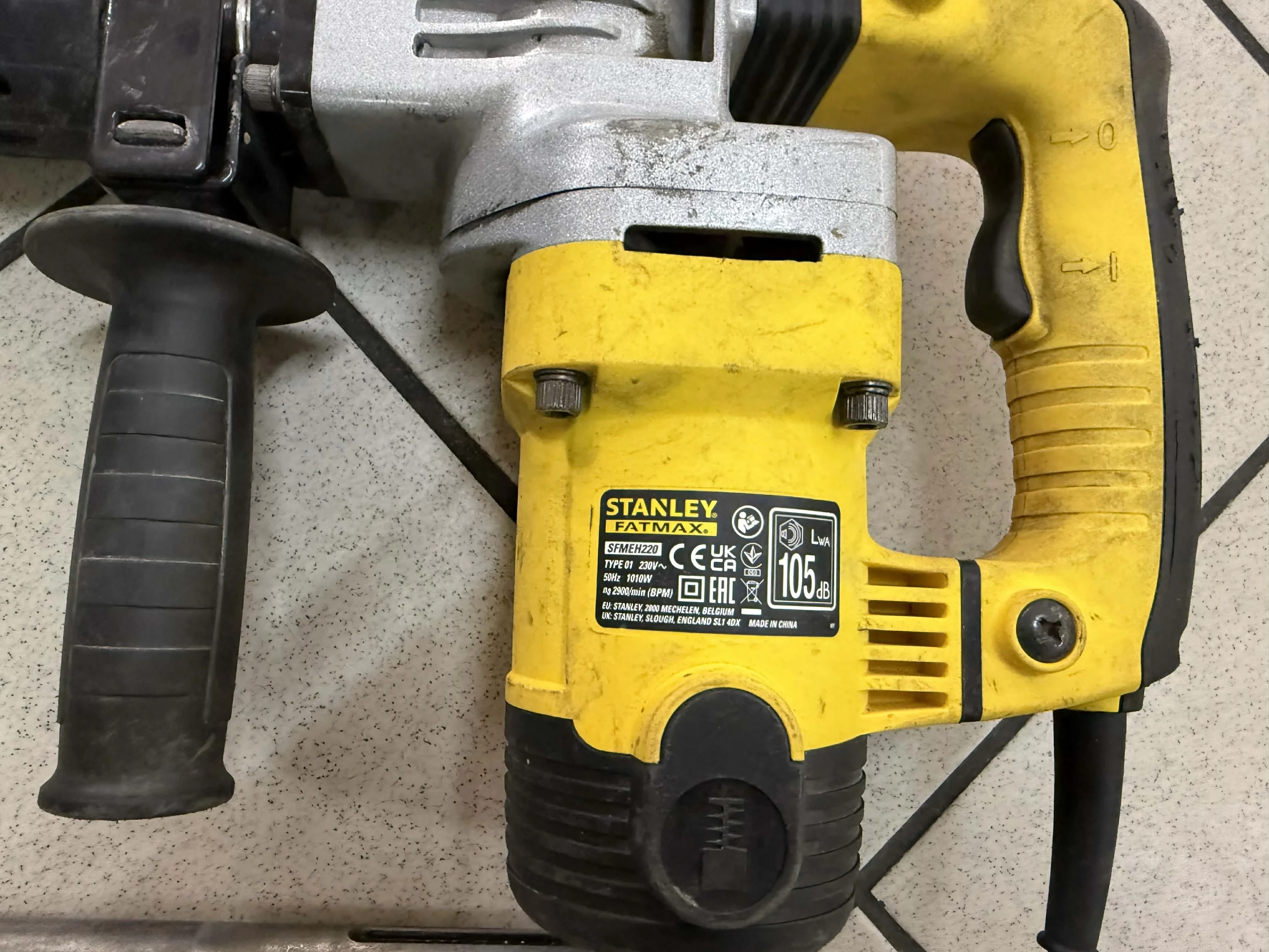 mlot-stanley-fatmax-sfmeh220-energia-udaru-850