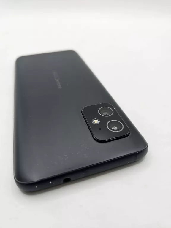 telefon-asus-zenfone-8-16256-gb-sam-wyjechane-wejscie-lad-typ-202685-212929