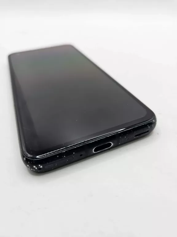 telefon-asus-zenfone-8-16256-gb-sam-wyjechane-wejscie-lad-ean-gtin-4711081137672