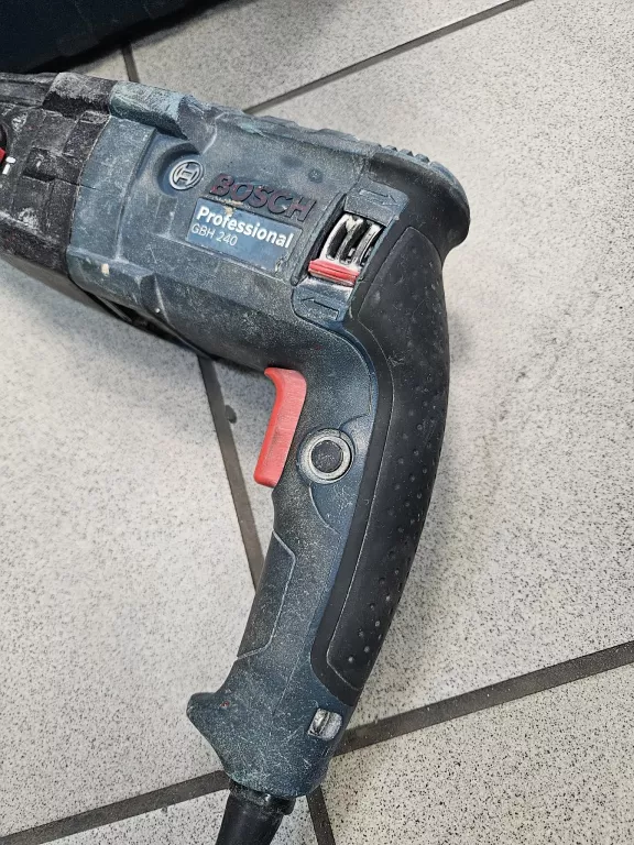 mlotowiertarka-bosch-gbh-240-walizka-funkcyjnosc-205137-222601