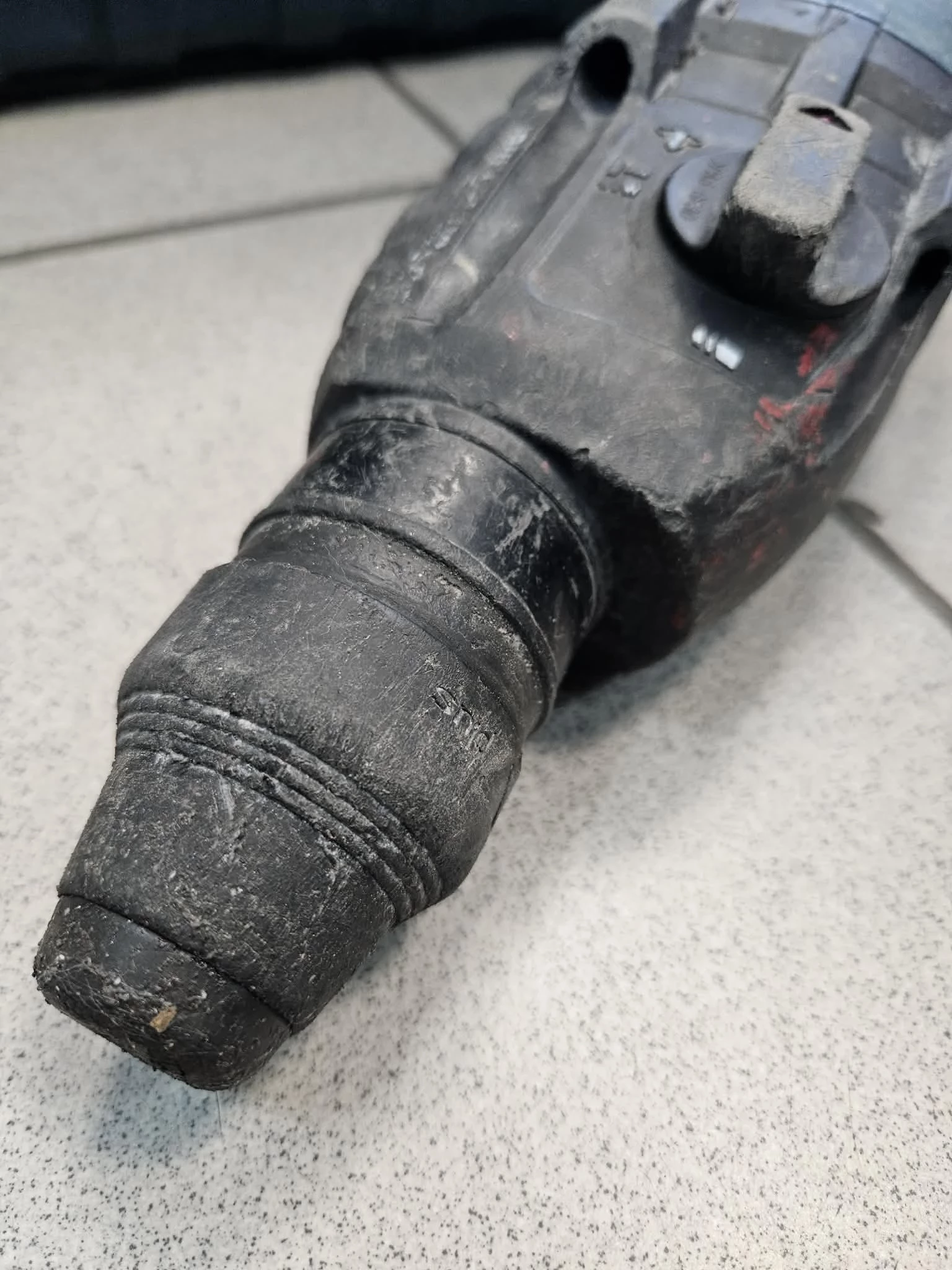 mlotowiertarka-bosch-gbh-240-walizka-ean-gtin-3165140832205