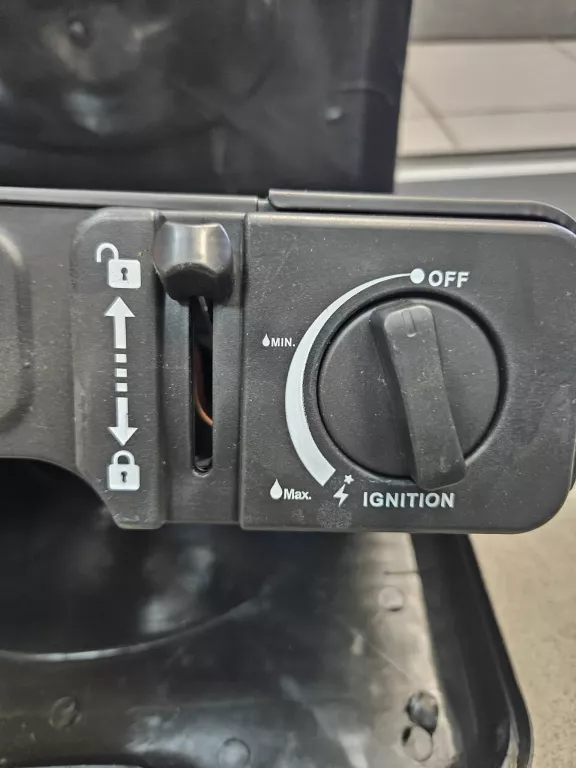 gazowa-kuchenka-turystyczna-happy-home-bdz-155-a-walizka-stan-11323-2