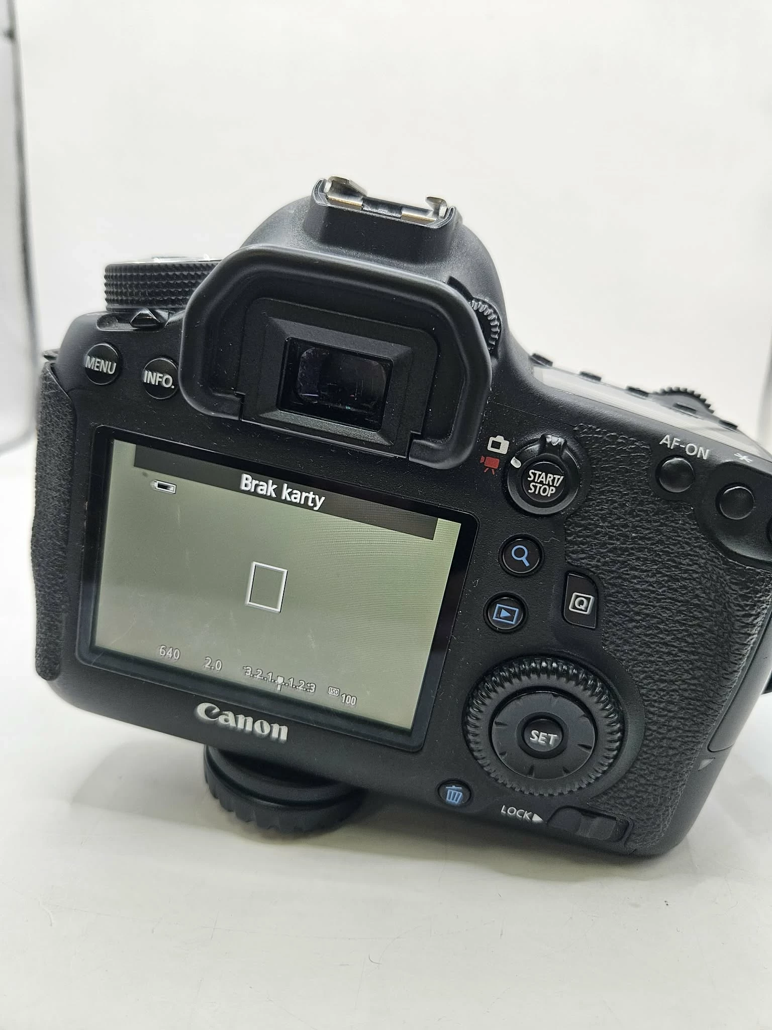 lustrzanka-canon-eos-6d-obiektyw-canon-lens-ef-100mm-12-f2-ultrasonic-kod-producenta-eos-6d