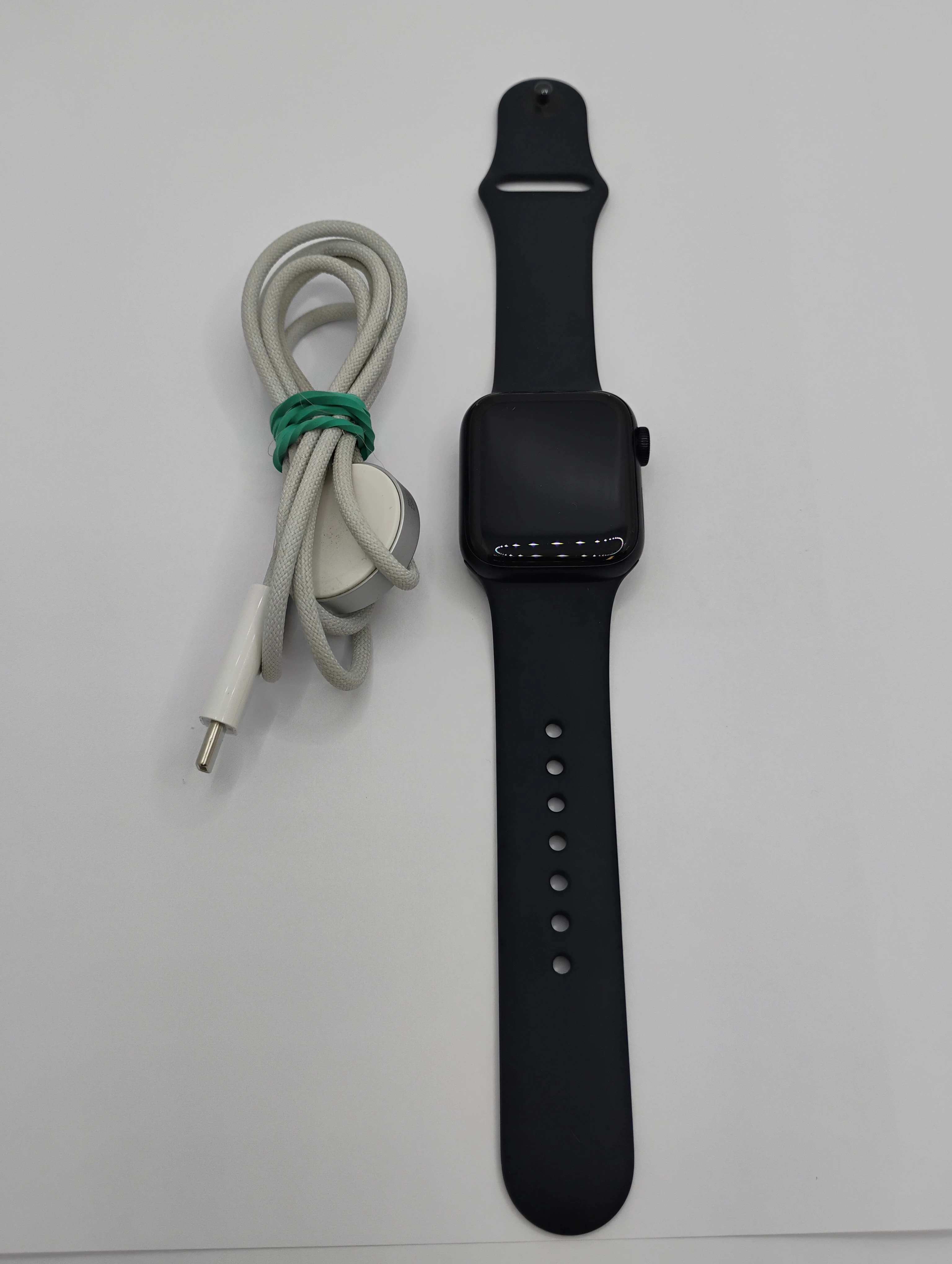 apple-watch-se-2-gen-lad-77-baterii-dworcowa-26-bytom