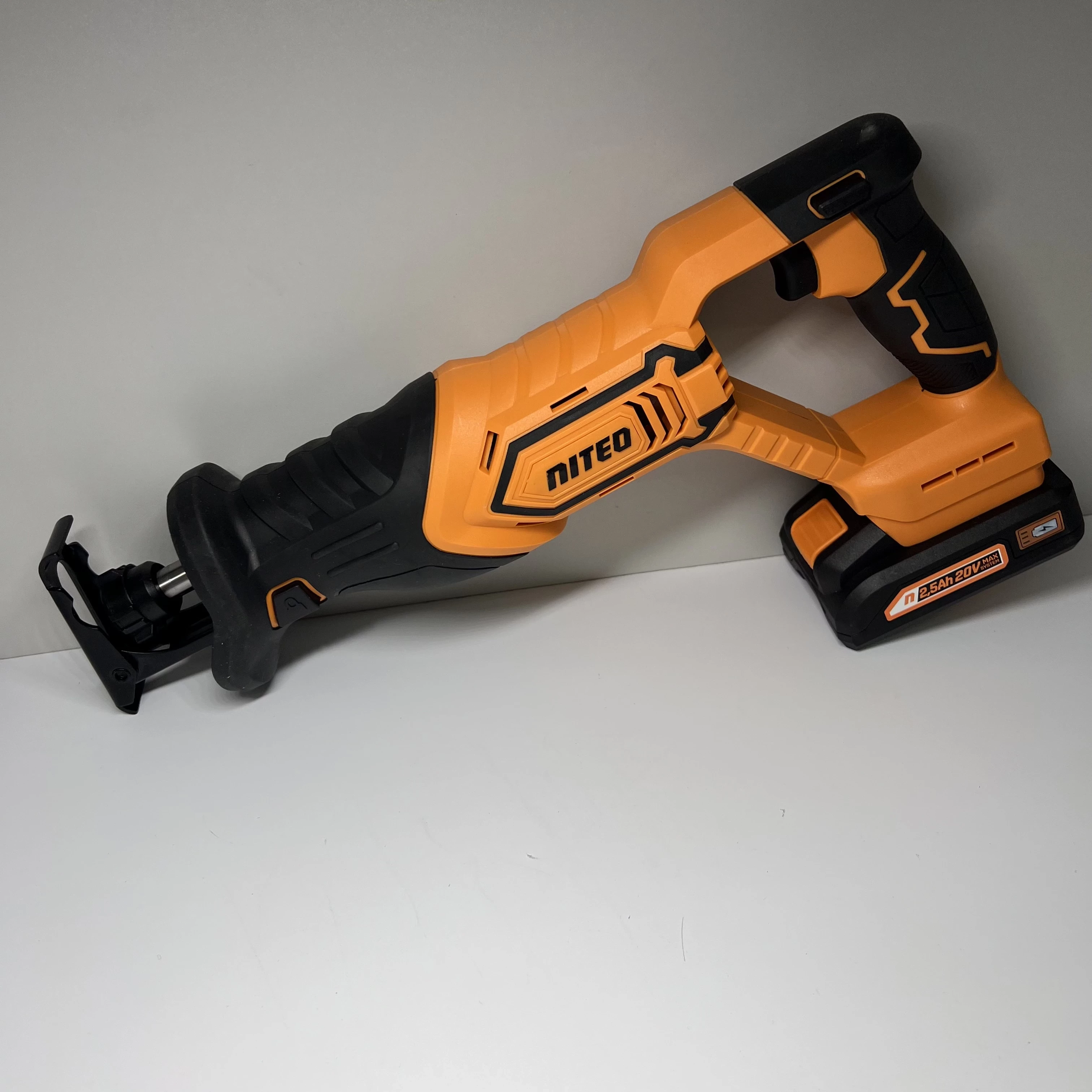 pila-szablasta-niteo-pojm2502513x-akum-ean-gtin-5905118073395