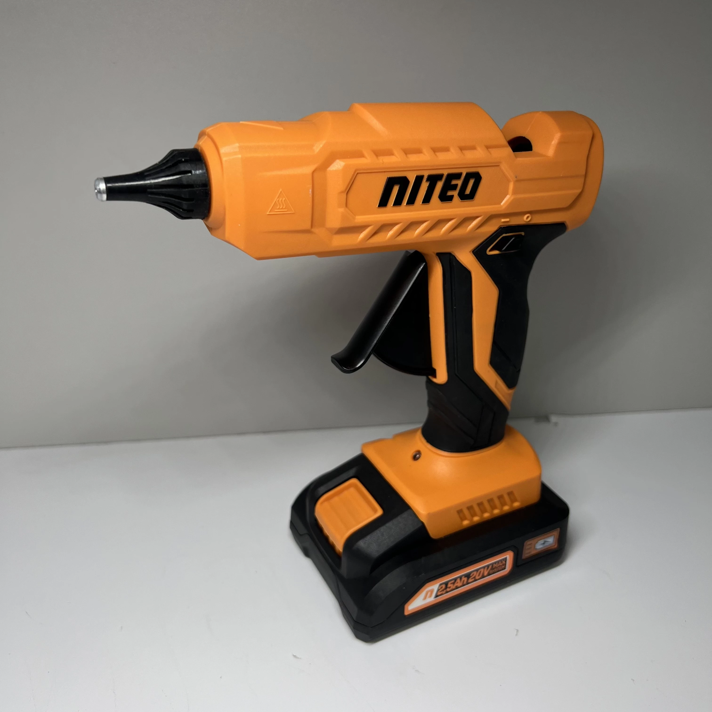 pistolet-do-kleju-nitteo-pojm25024-zestaw-temperatura-maksymalna-20