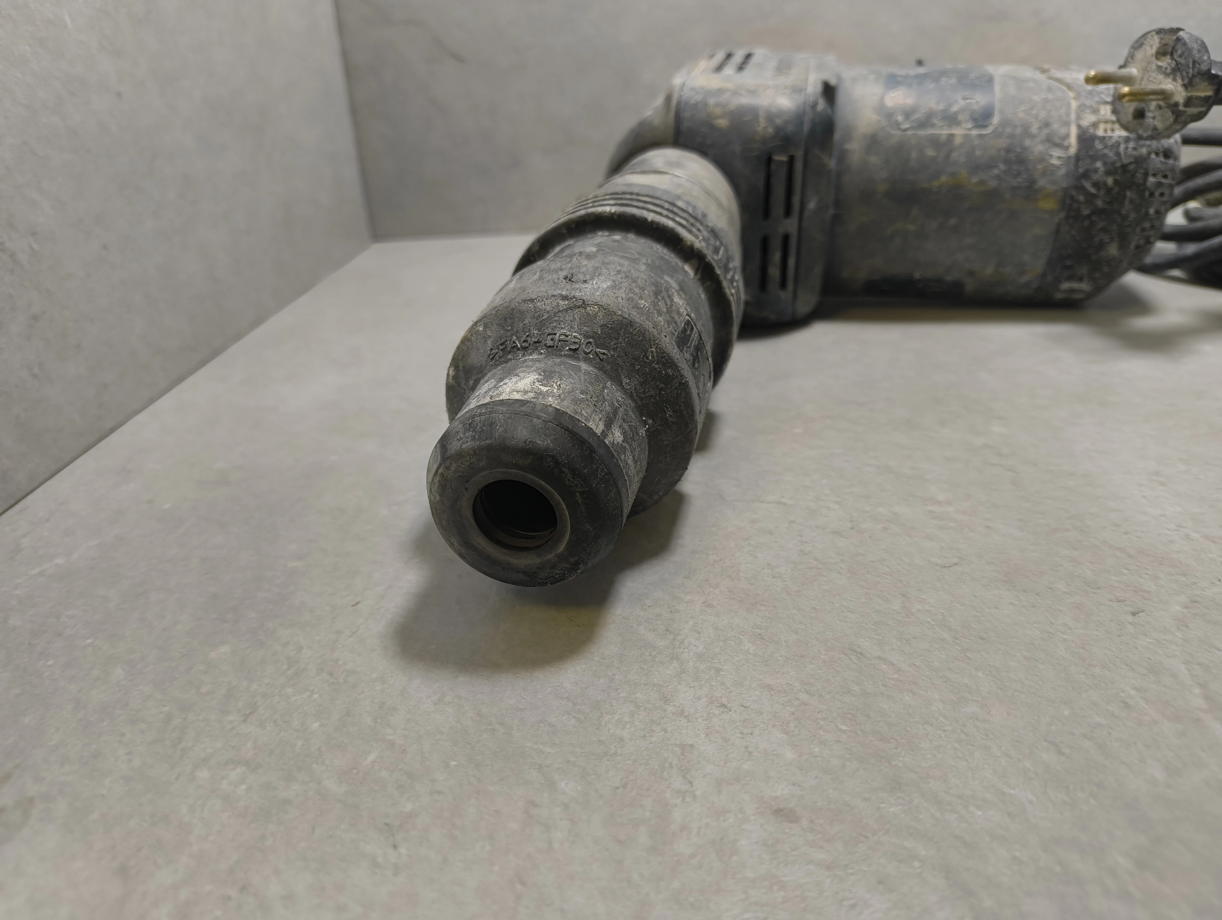 mlot-udarowy-bosch-gsh388-1050w-stan-11323-2