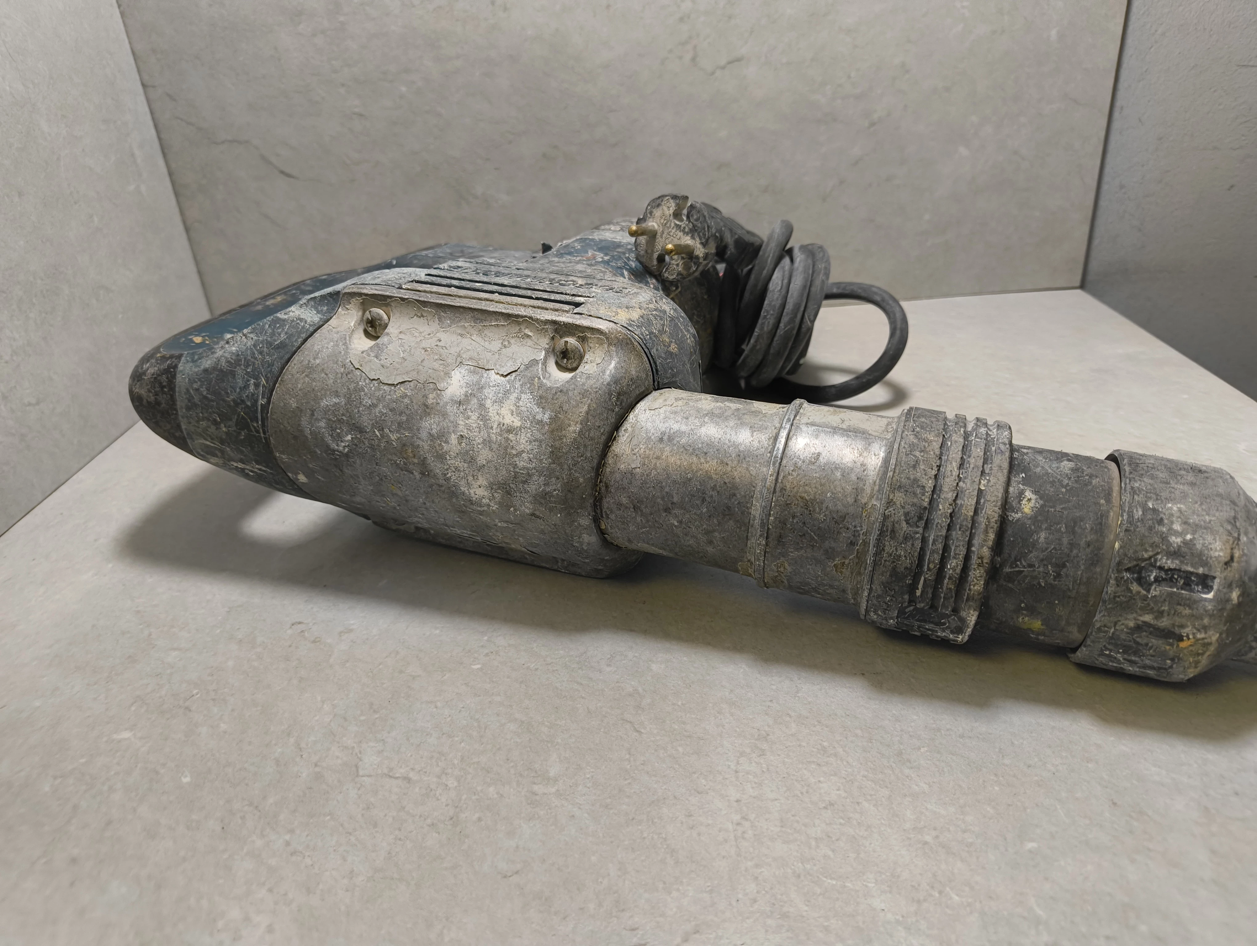 mlot-udarowy-bosch-gsh388-1050w-typ-uchwytu-128474-2