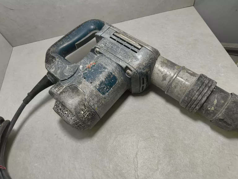 mlot-udarowy-bosch-gsh388-1050w-energia-udaru-710