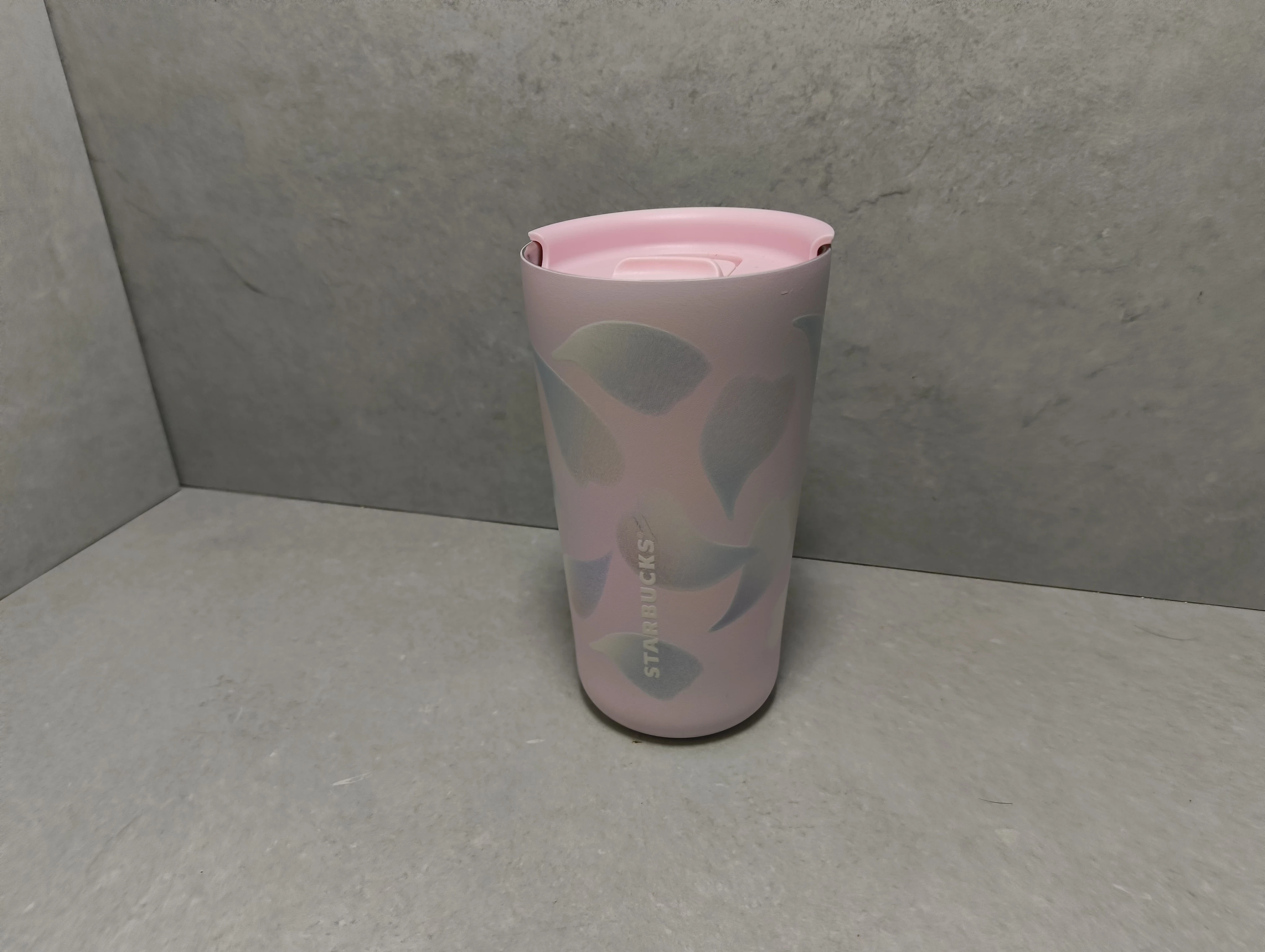 kubek-termiczny-starbucks-rozowy-osiedle-niepodleglosci-1-krakow