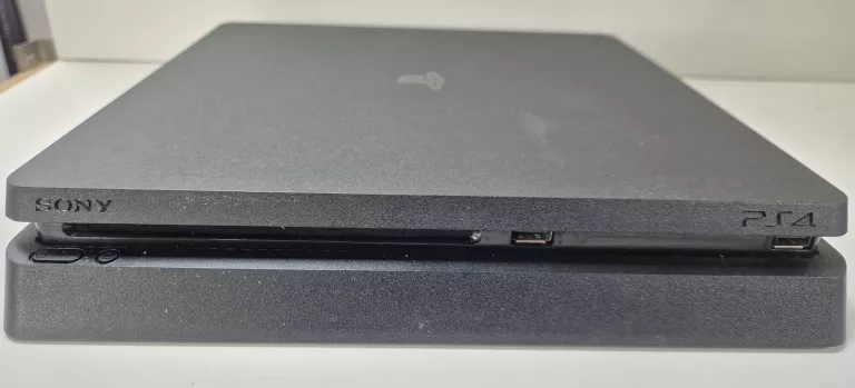 konsola-sony-ps4-slim-1tb-pad-zasilacz-stan-11323-2