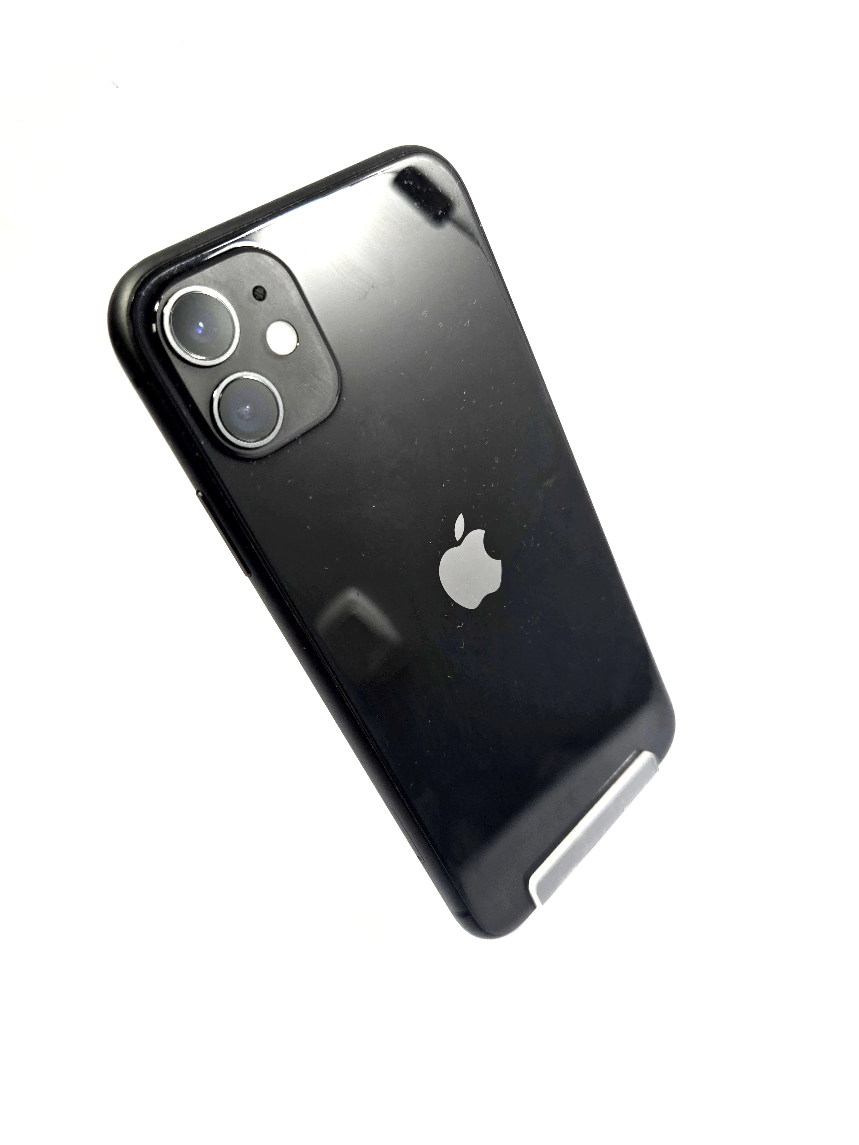 smartfon-apple-iphone-11-4-gb-64-gb-4g-bateria-81-stan-11323-2