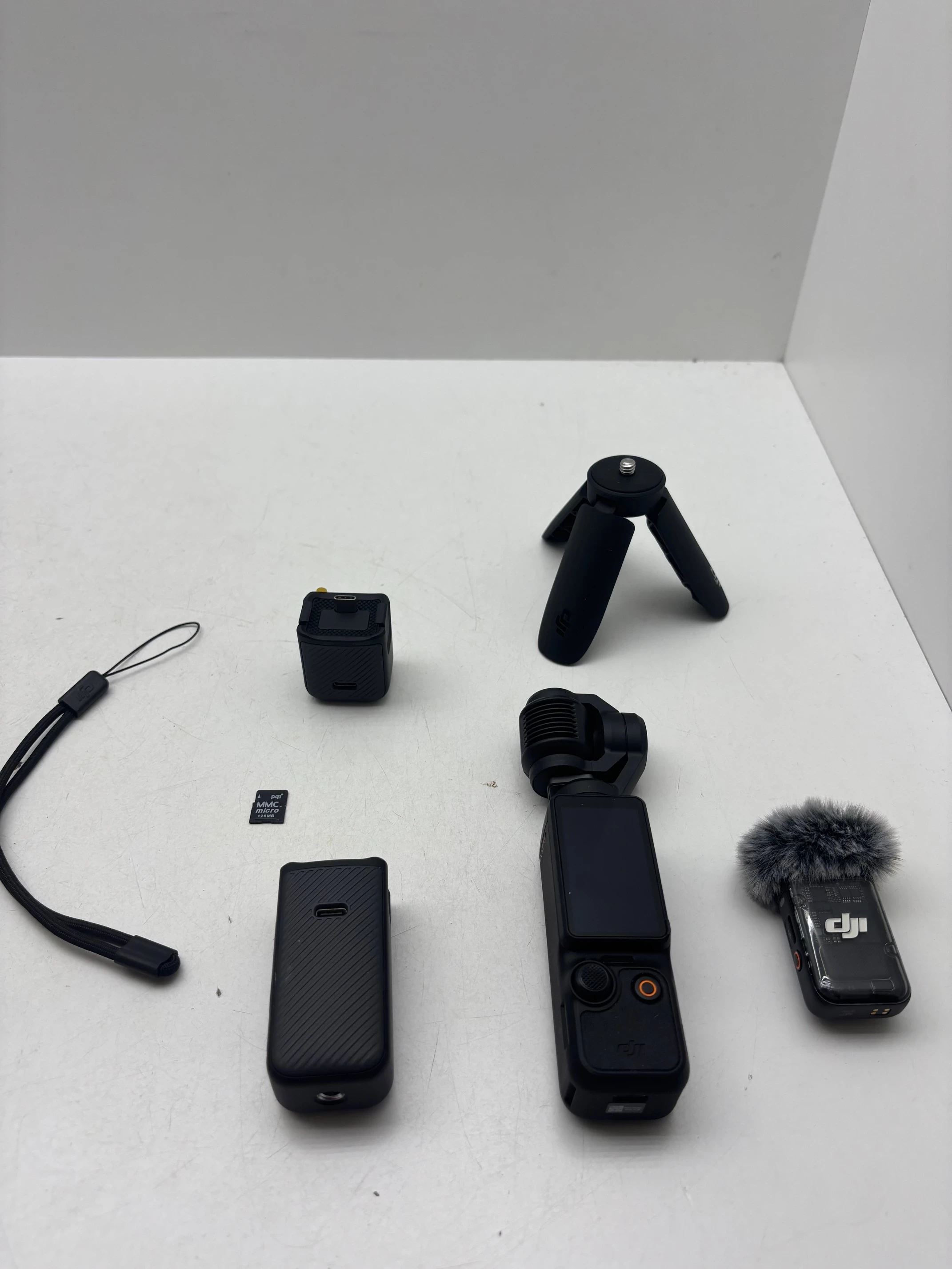 kamera-dji-osmo-pocket-3-creator-combo-pud-funkcje-217901-8