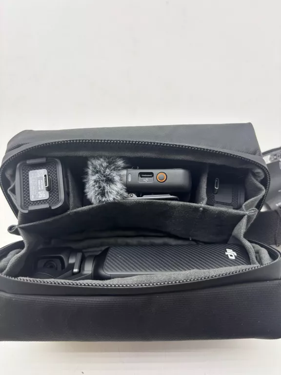 kamera-dji-osmo-pocket-3-creator-combo-pud-stabilizator-obrazu-217885-279137