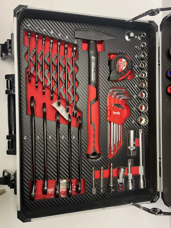 zestaw-kluczyi-narzedzi-recznych-w-walizce-mega-liczba-elementow-w-zestawie-95