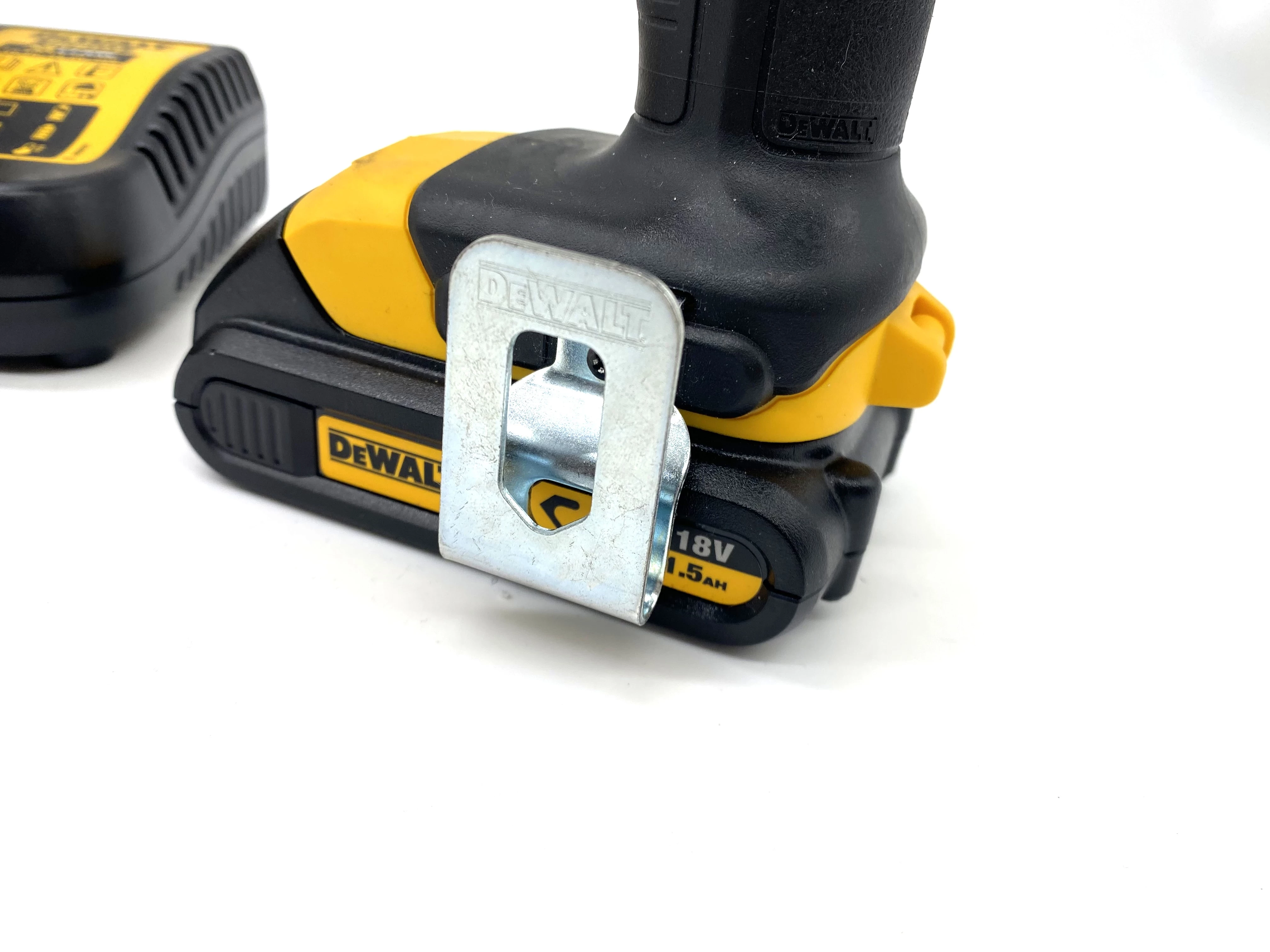 wkretarka-dewalt-dcd776-2-x-aku-15ah-lad-stan-11323-2