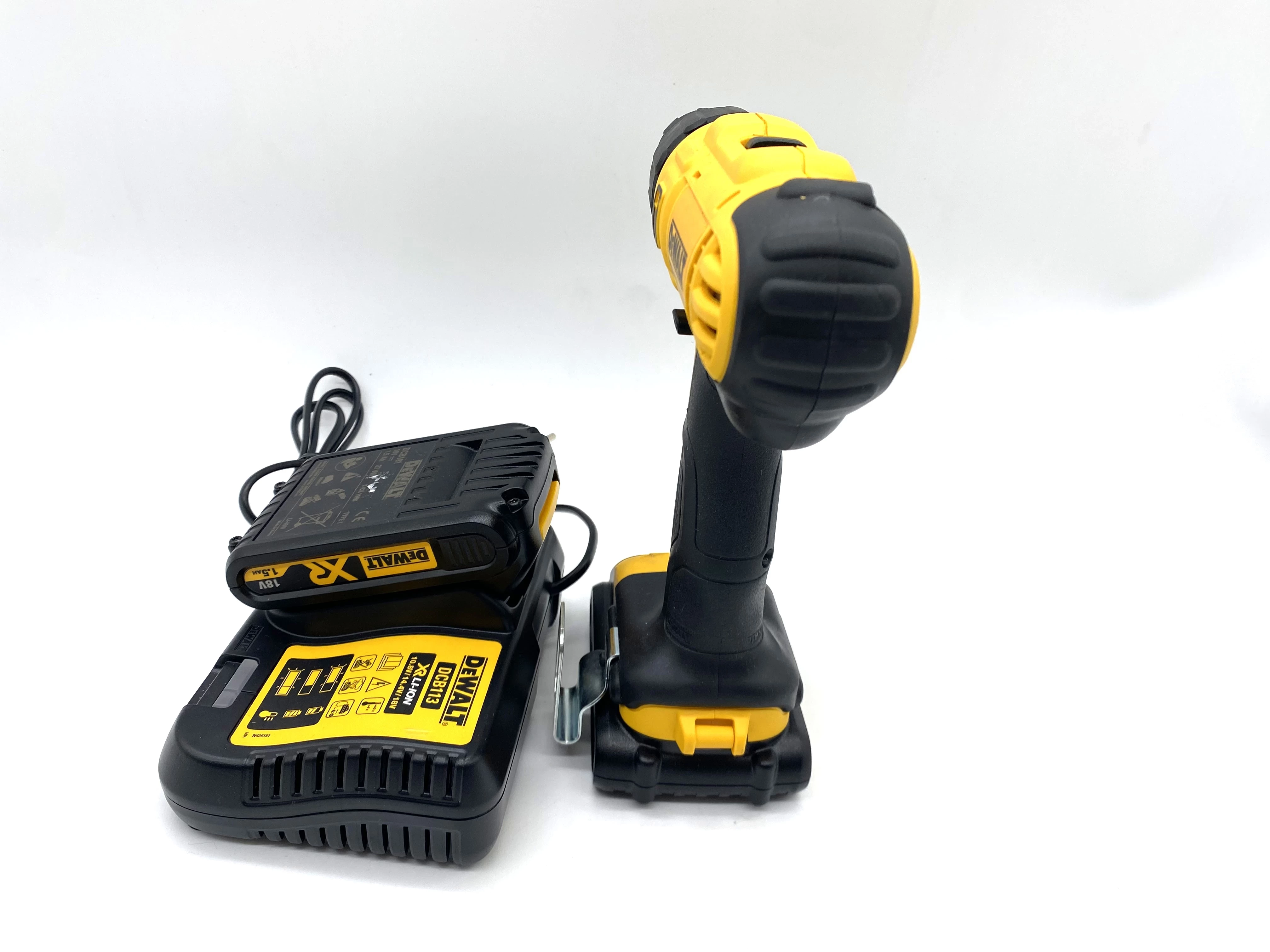 wkretarka-dewalt-dcd776-2-x-aku-15ah-lad-zasilanie-209202-1769478
