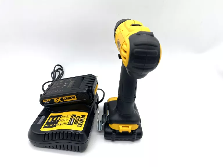 wkretarka-dewalt-dcd776-2-x-aku-15ah-lad-zasilanie-209202-1769478
