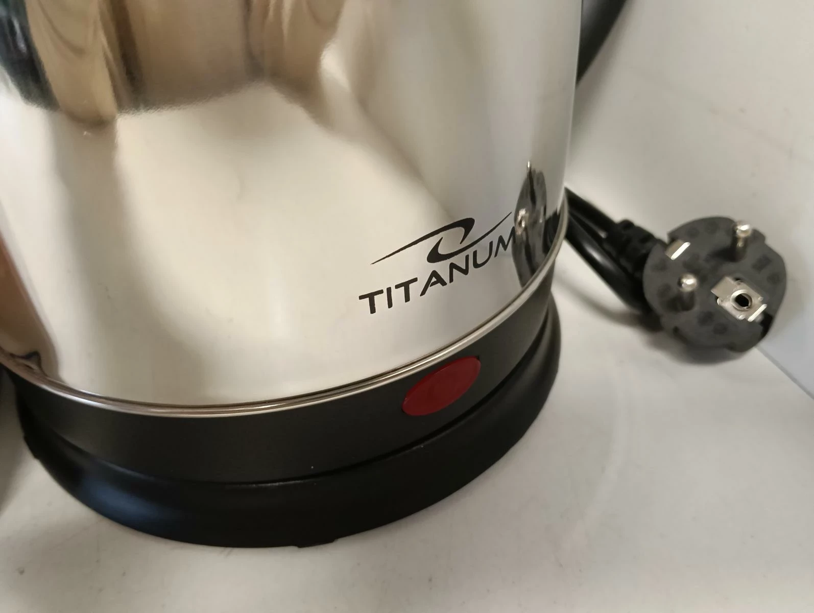 czajnik-elektryczny-titaanum-18l-pudelko-ean-gtin-5901299966525