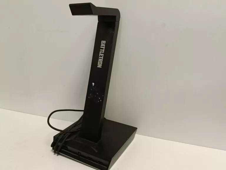 stojak-na-sluchawki-podswietlany-pilsudskiego-13a-sj-ostroleka