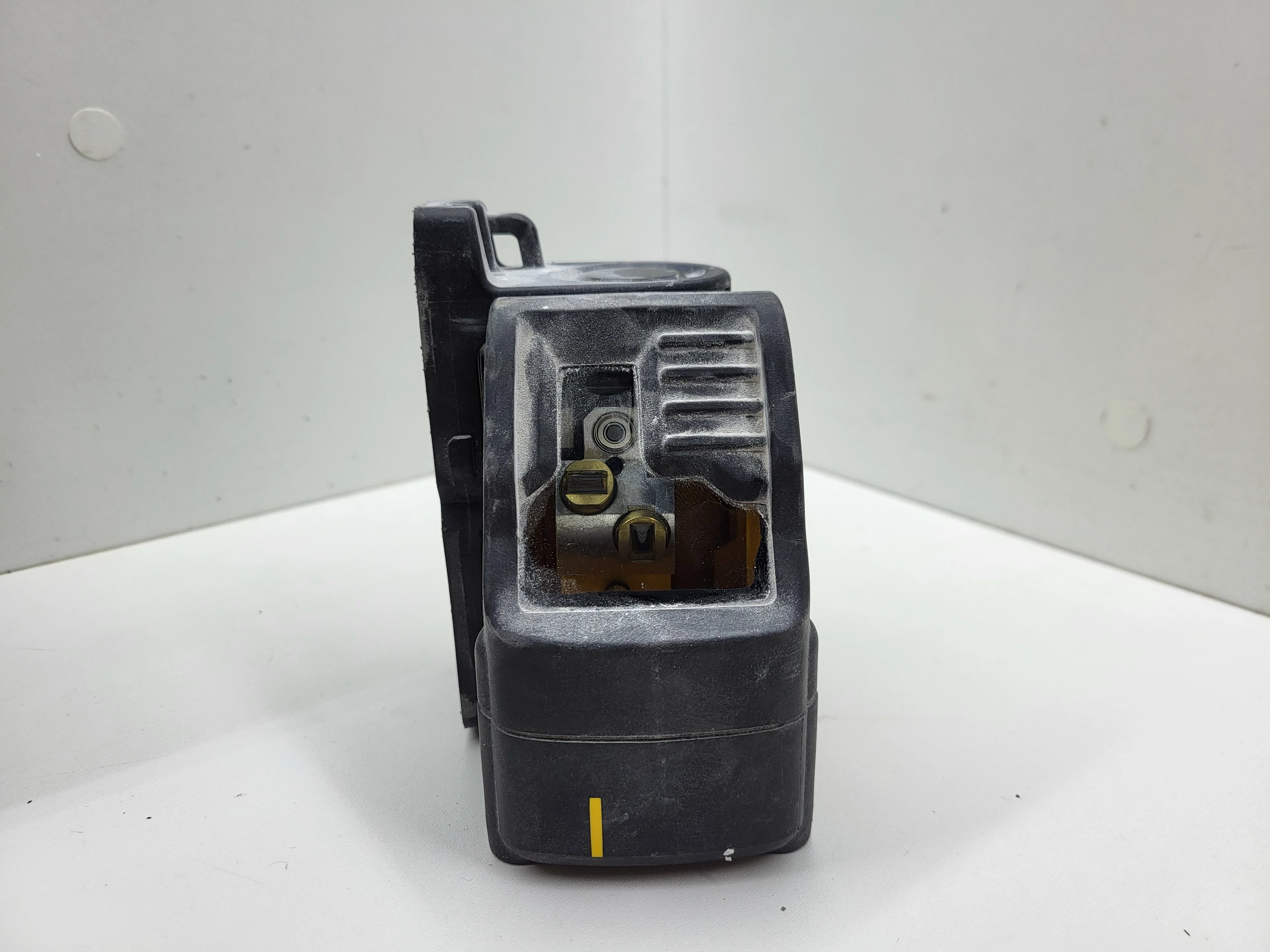 laser-dewalt-dw088-stan-11323-2