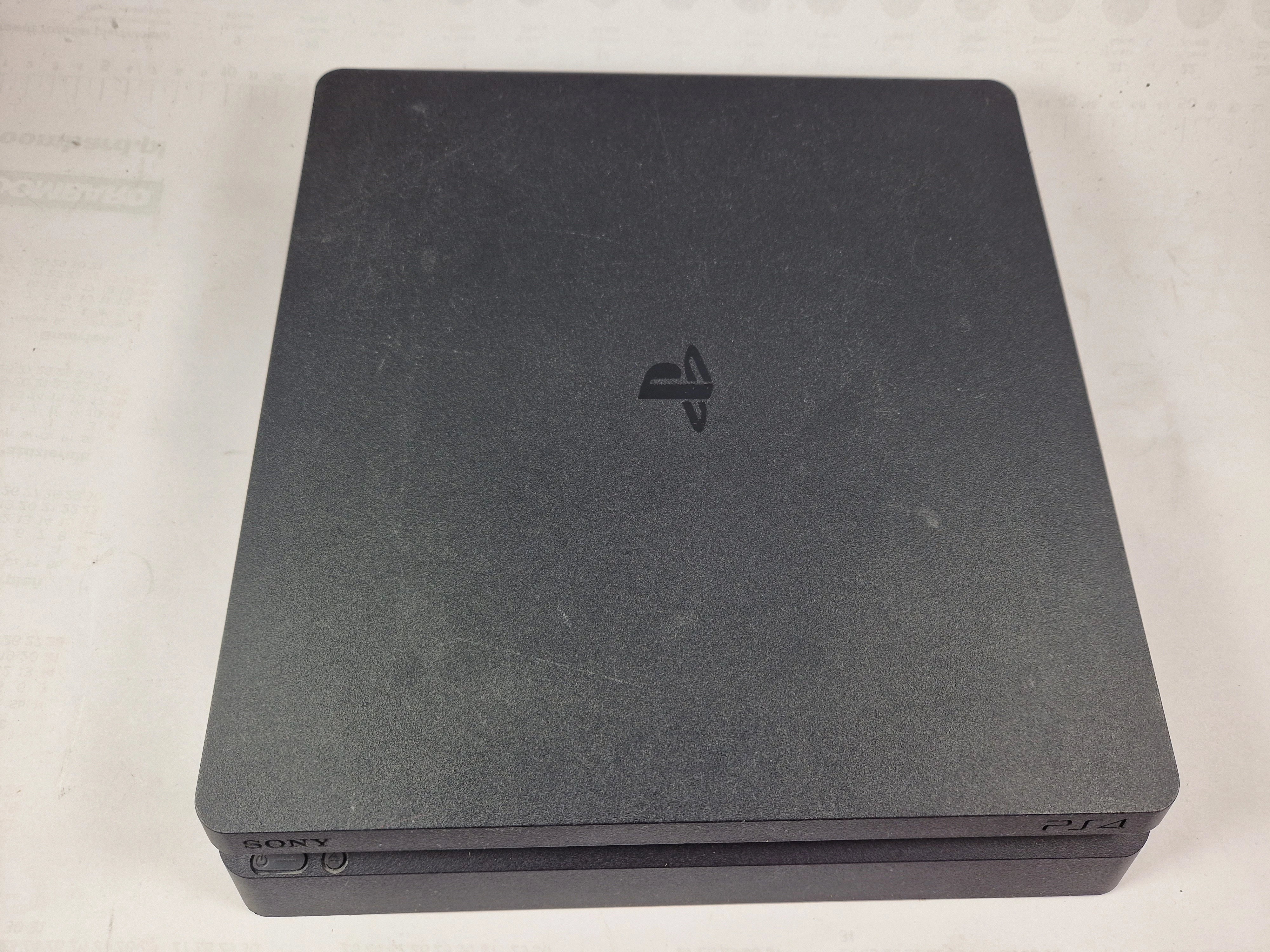 konsola-sony-ps4-500-gb-pad-gry-wersja-130590-1