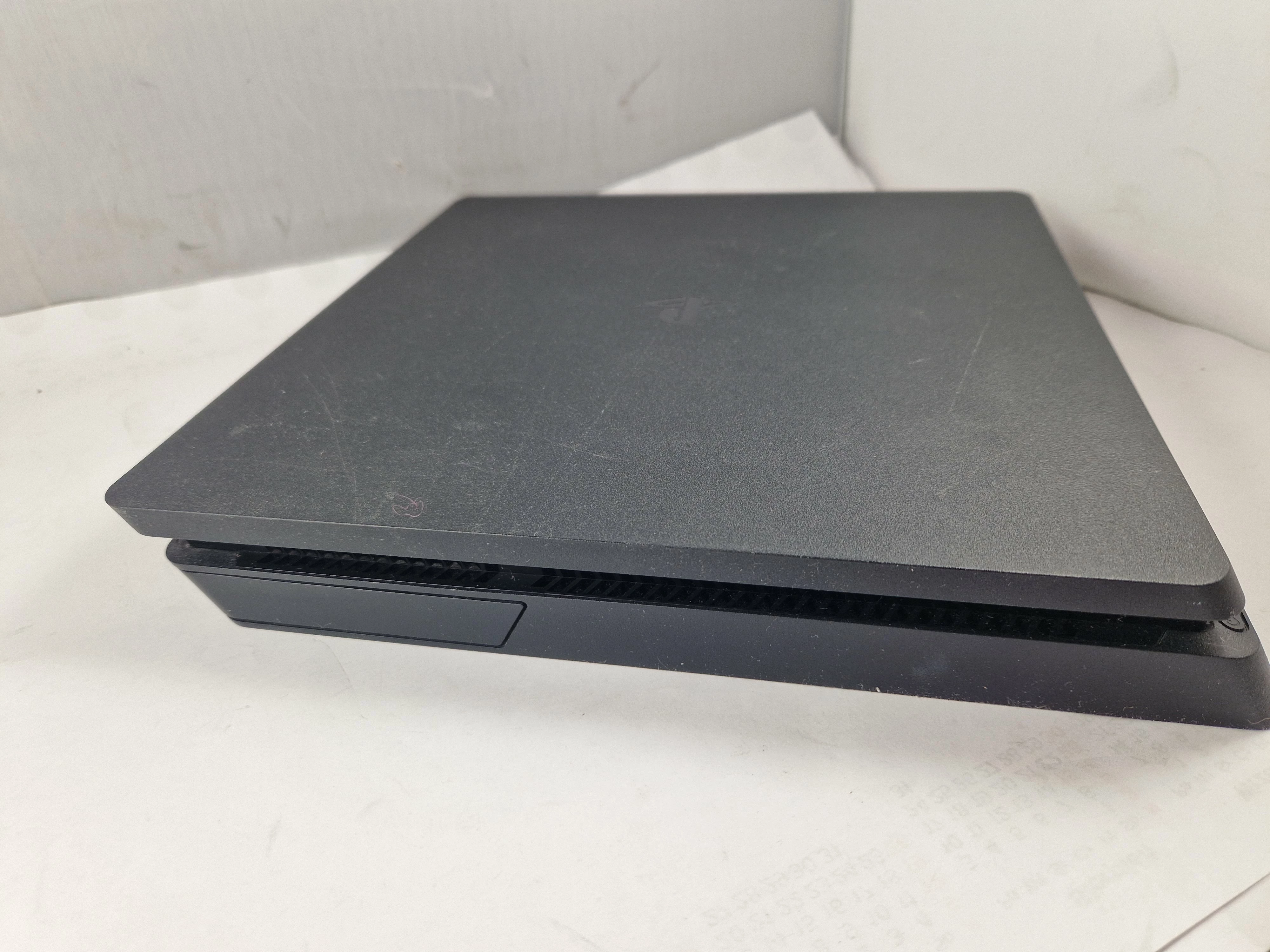 konsola-sony-ps4-500-gb-pad-gry-dysk-wbudowana-pamiec-5179-51